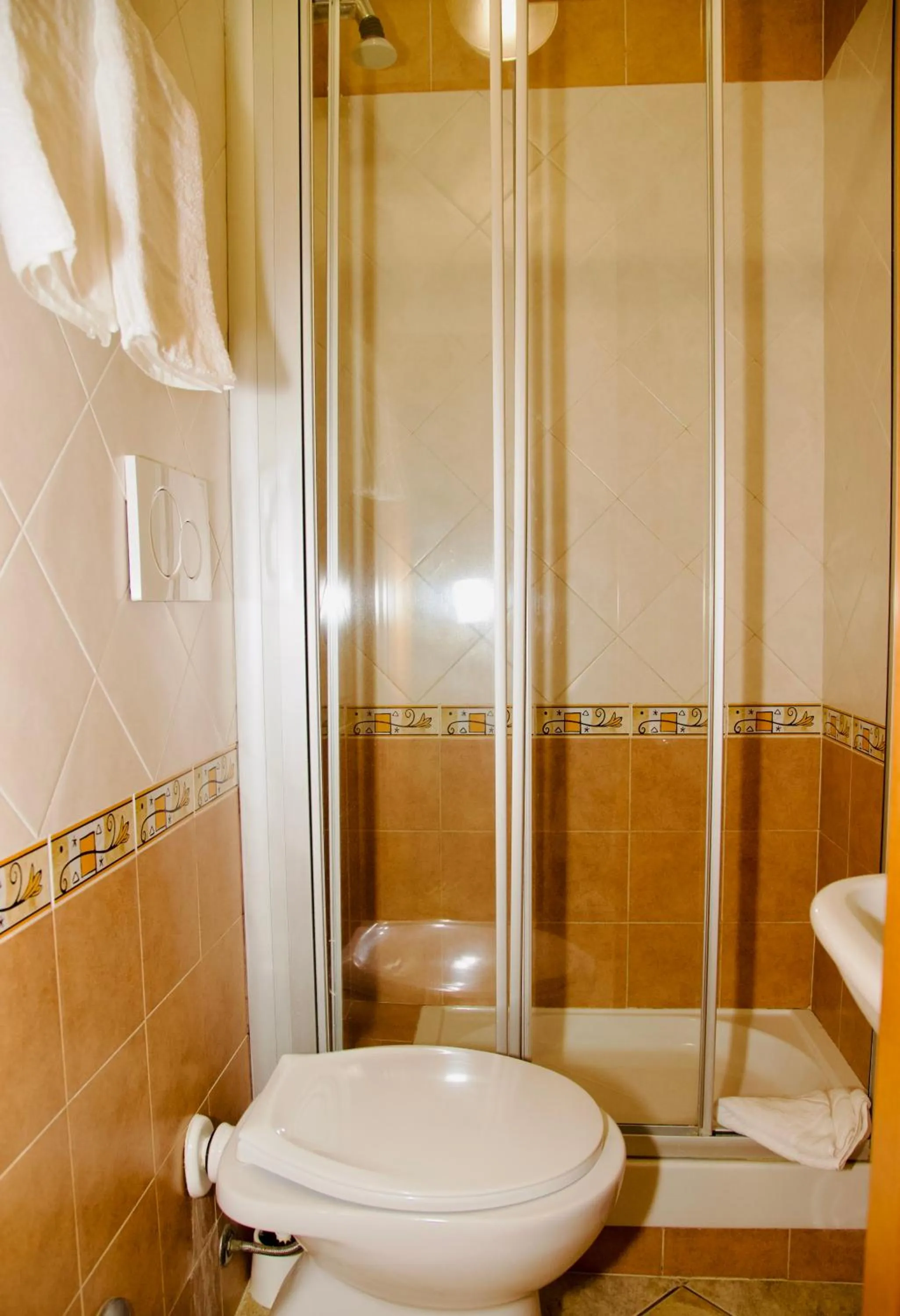 Bathroom in Albergo Marechiaro