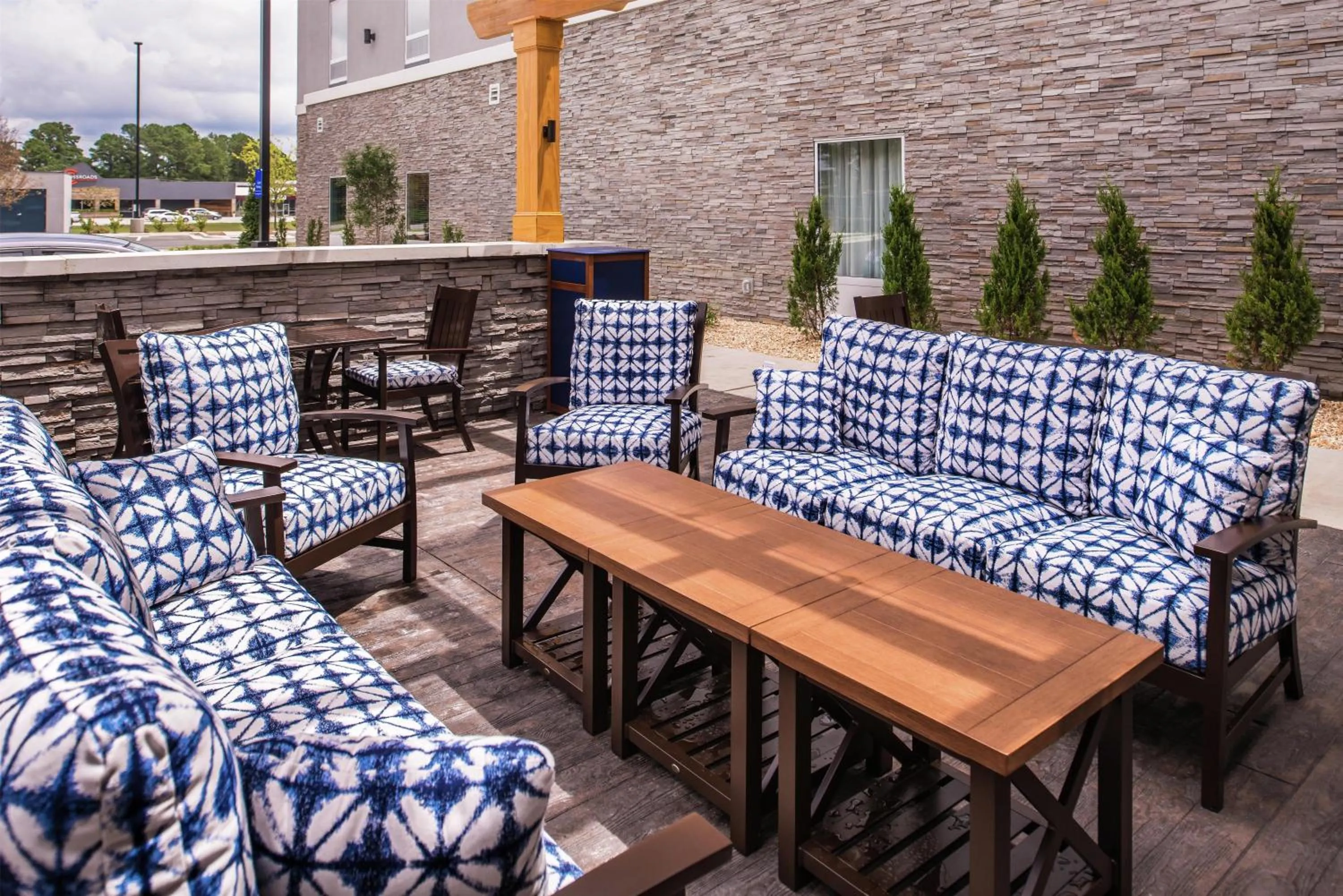 Patio in Hampton Inn Benson