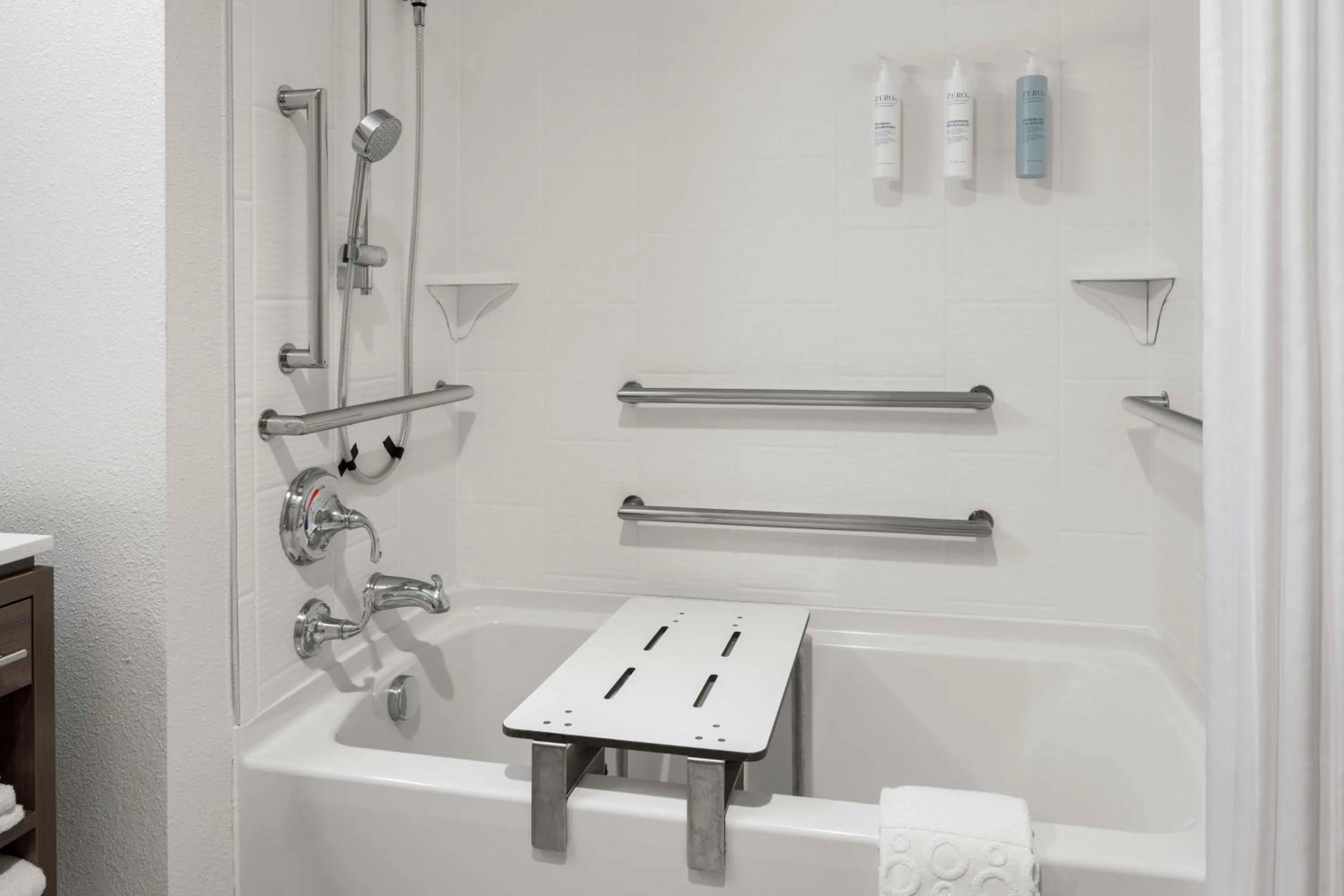 Bathroom in Home2 Suites by Hilton Rochester Mayo Clinic Area