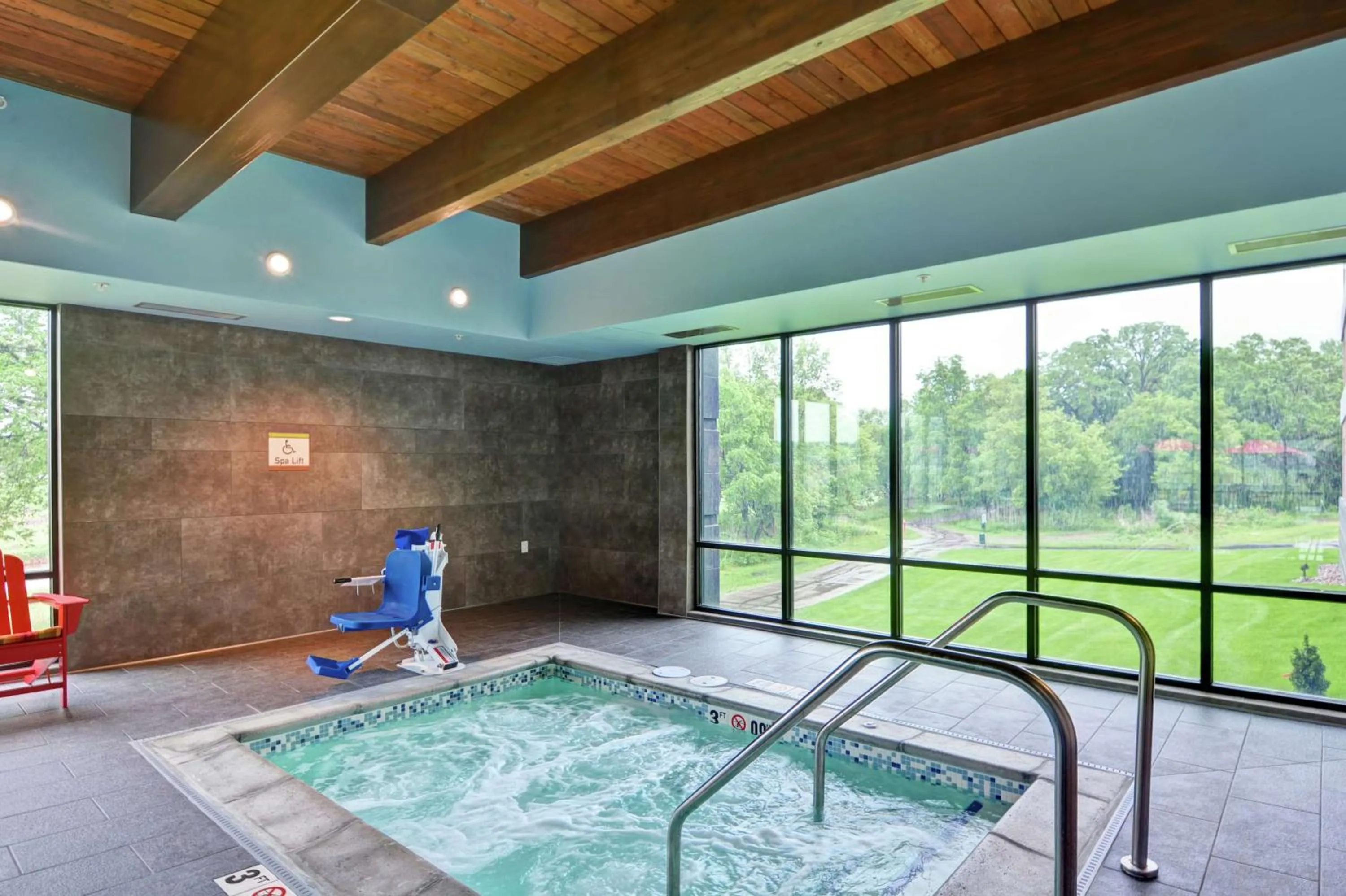 Hot Tub in Home2 Suites by Hilton Rochester Mayo Clinic Area