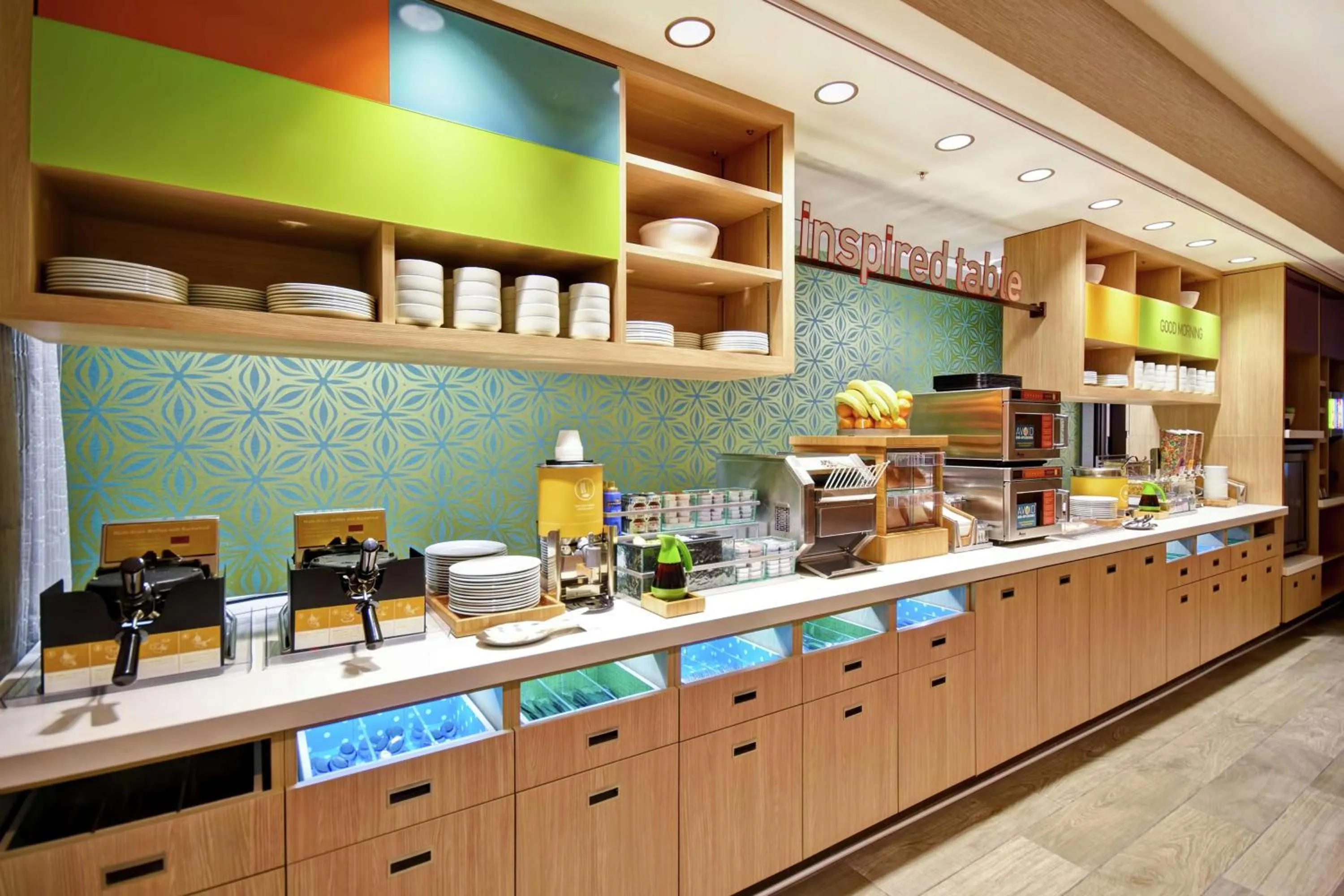 Breakfast in Home2 Suites by Hilton Victorville