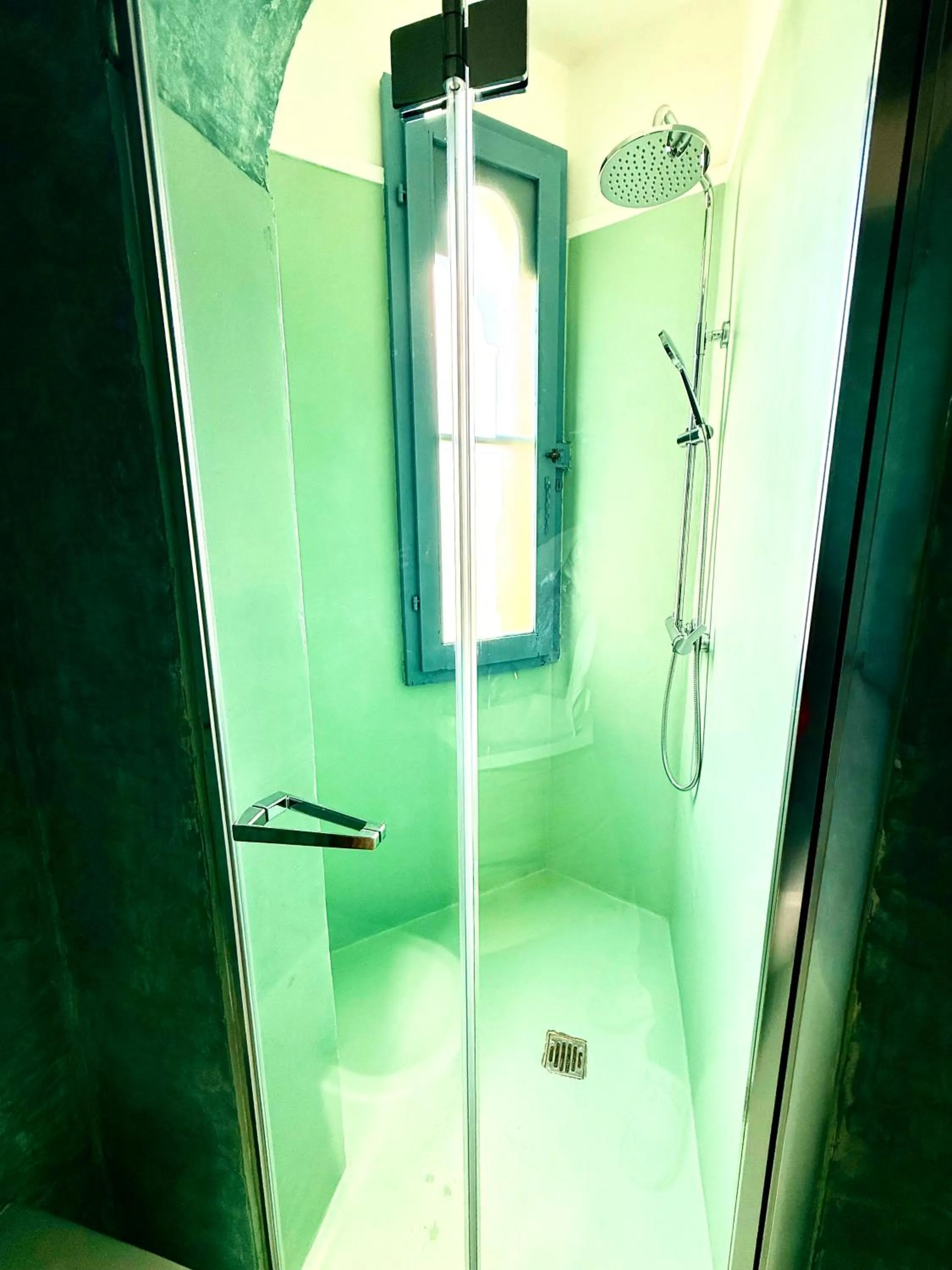 Shower in Villa Raffaella