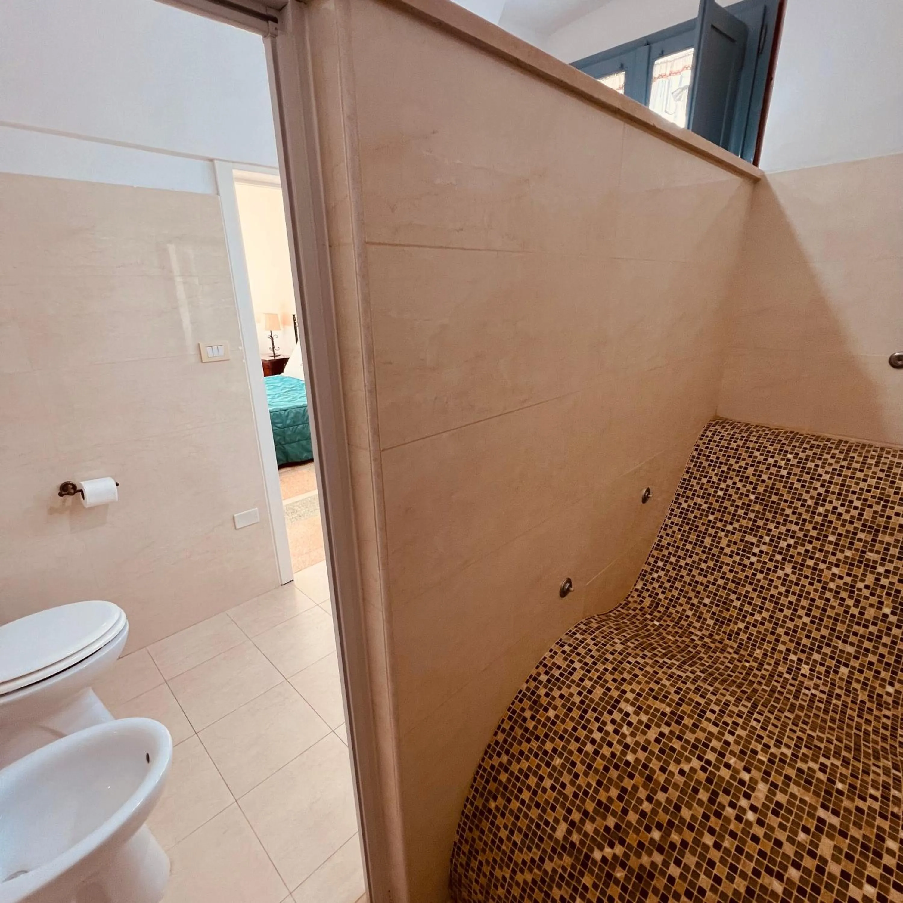 Shower in Villa Raffaella