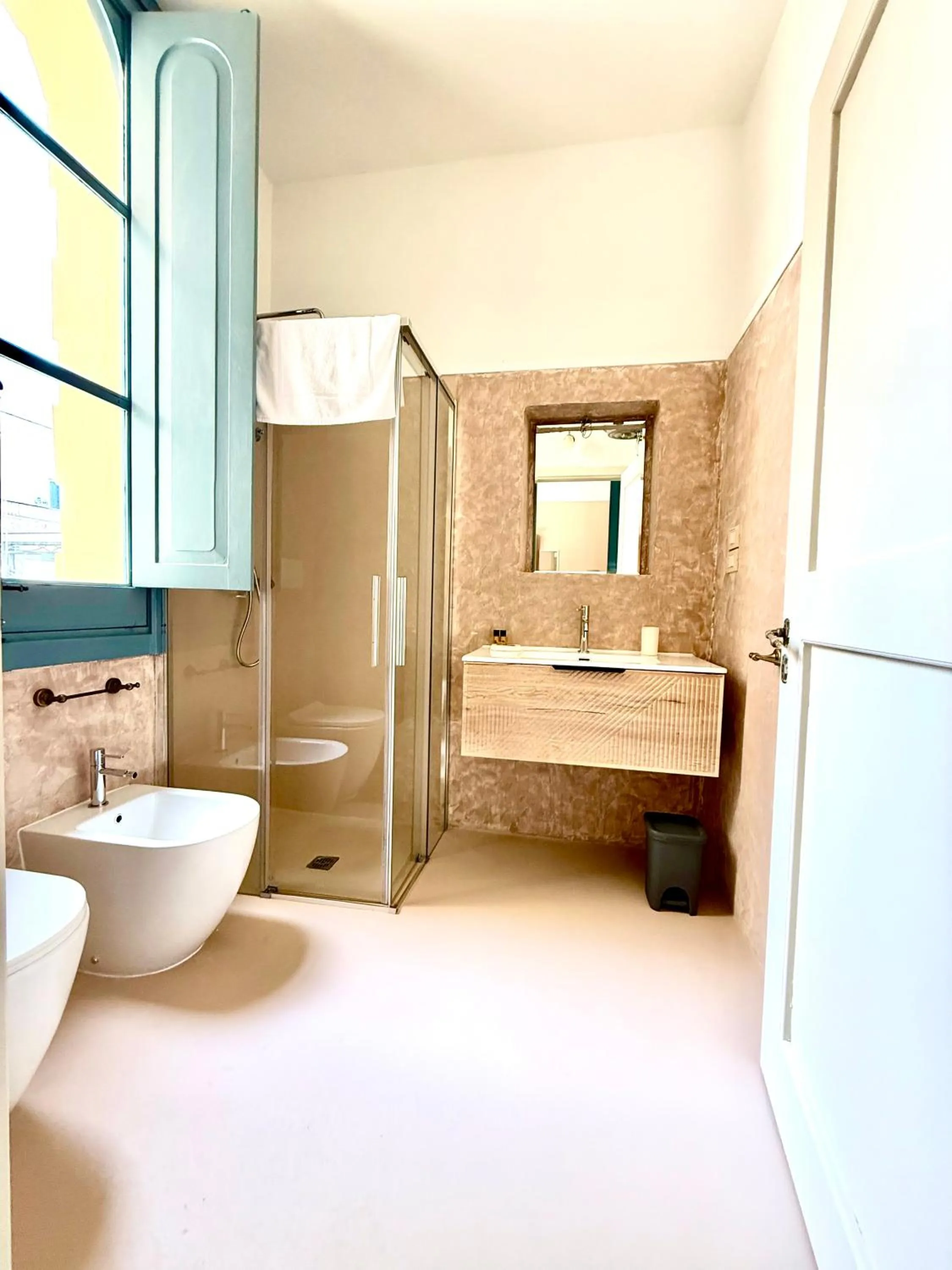 Shower in Villa Raffaella