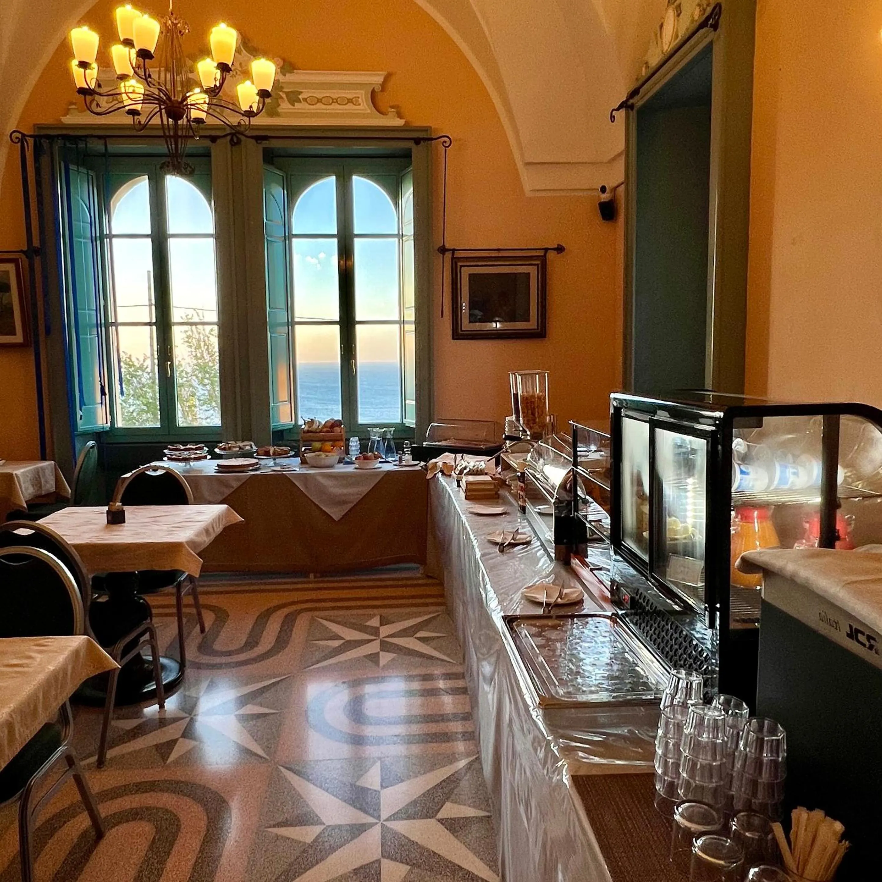 Food and drinks in Villa Raffaella