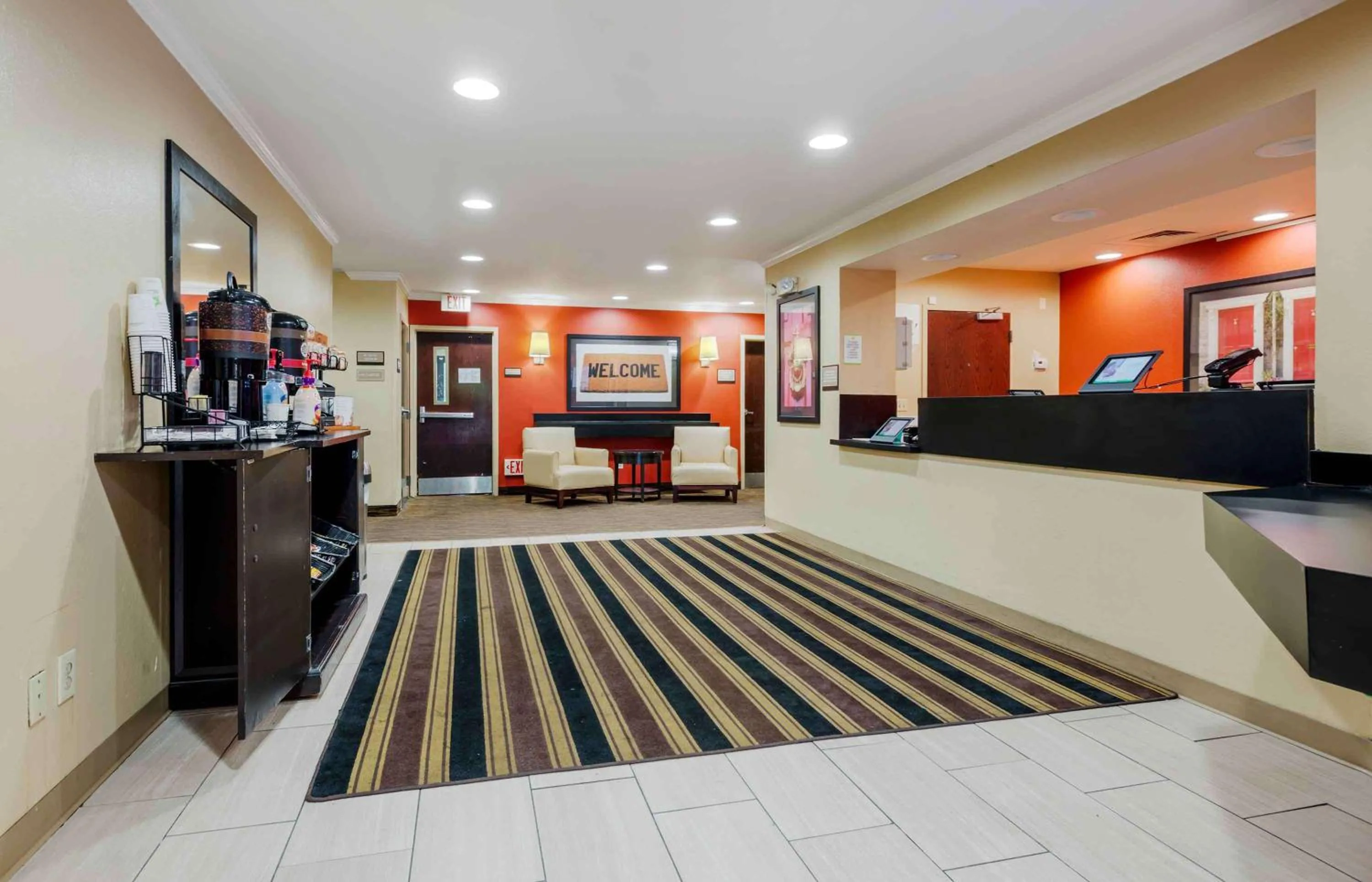 Lobby or reception in Extended Stay America Suites - Elizabeth - Newark Airport