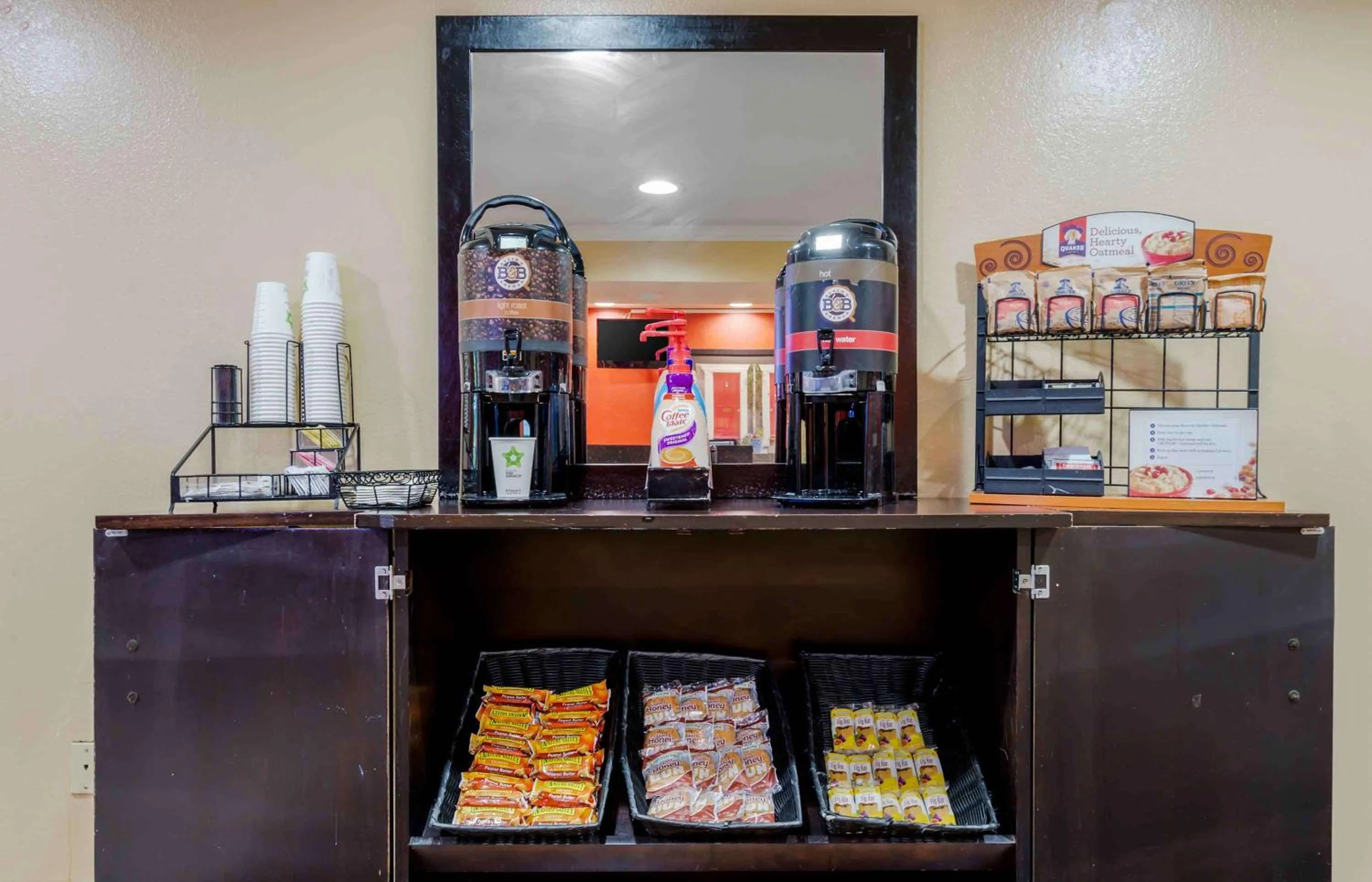 Breakfast in Extended Stay America Suites - Elizabeth - Newark Airport