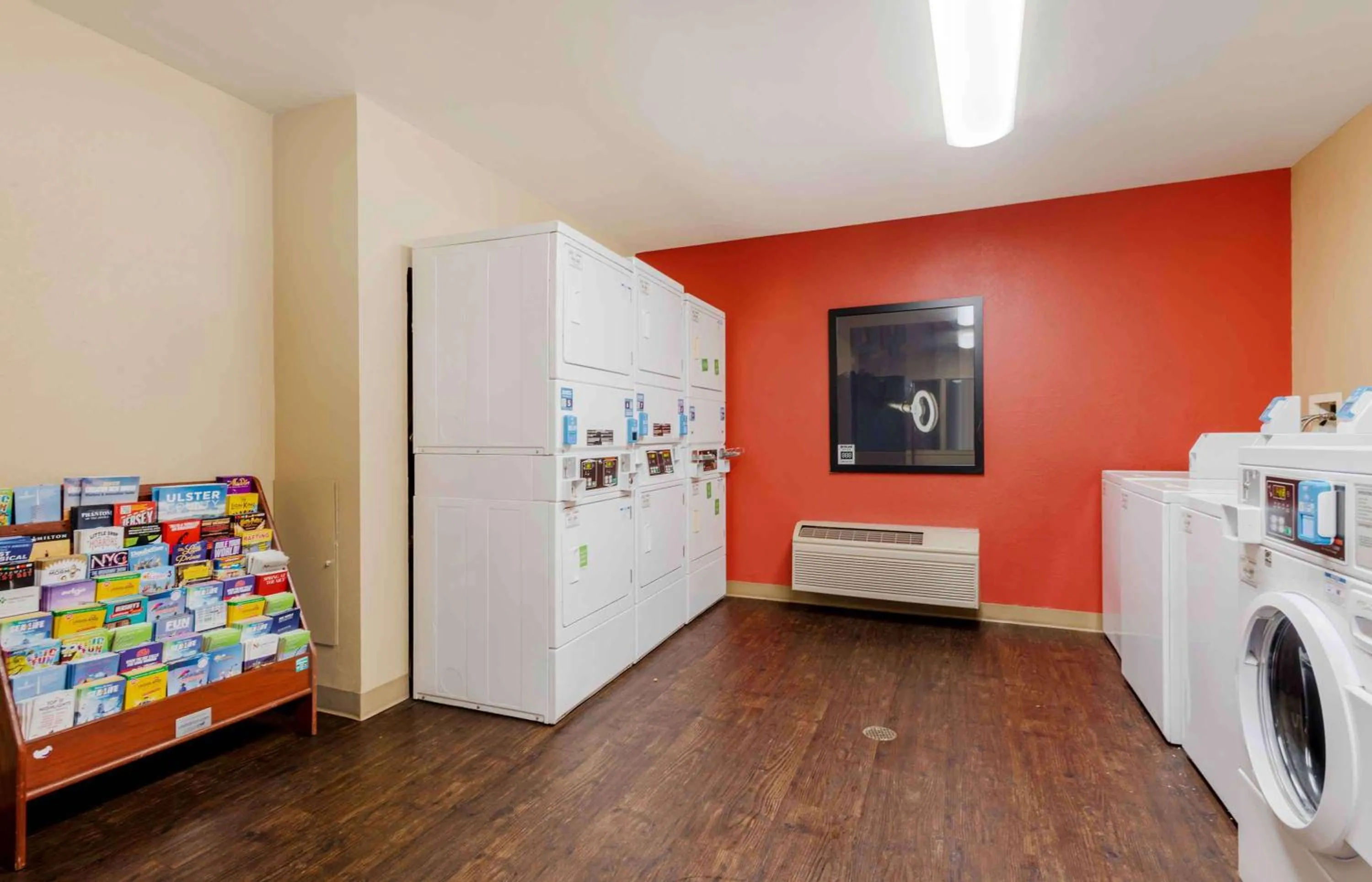 Property building in Extended Stay America Suites - Elizabeth - Newark Airport