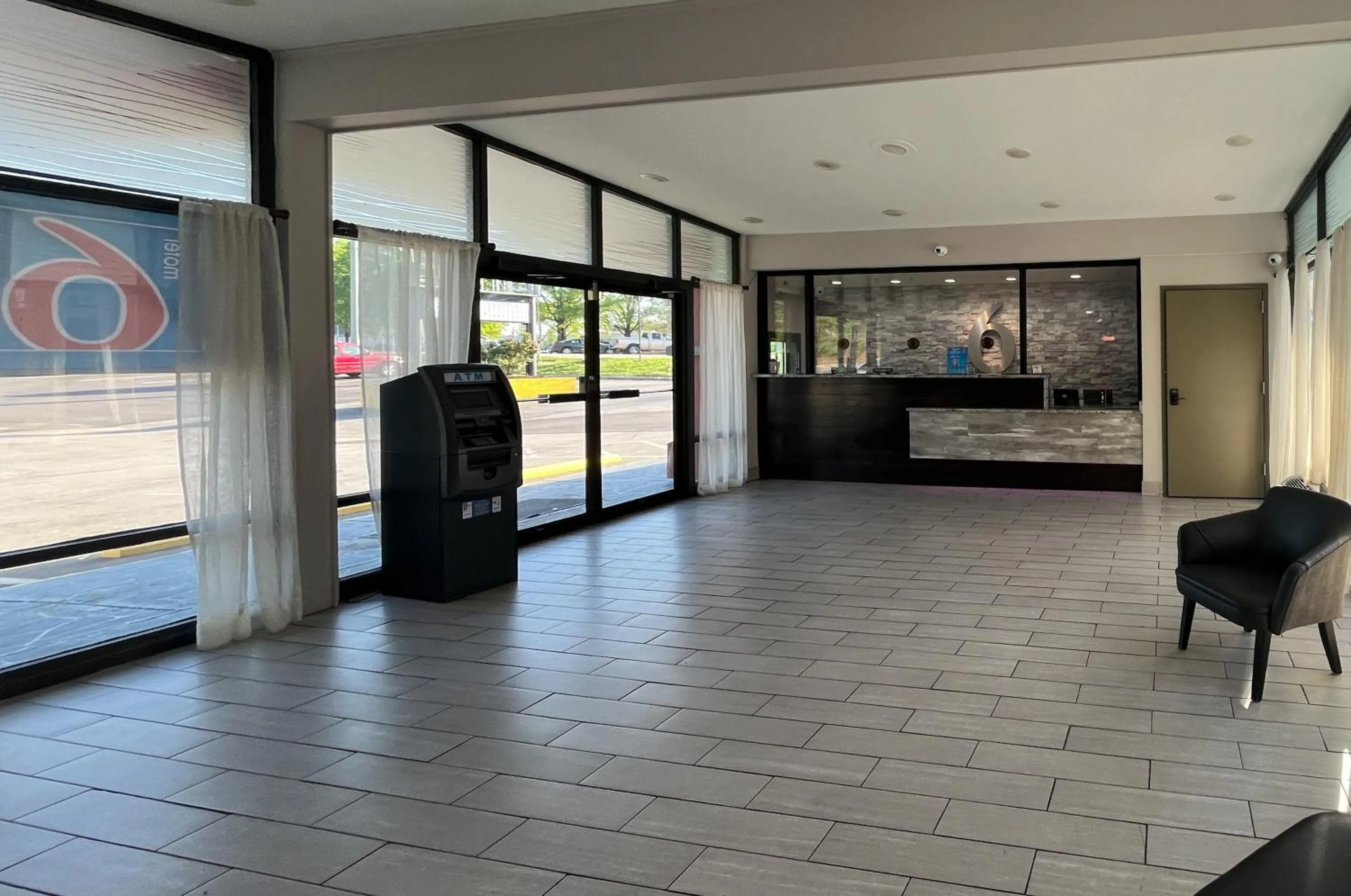 Lobby or reception in Motel 6 Raleigh, NC – Downtown South