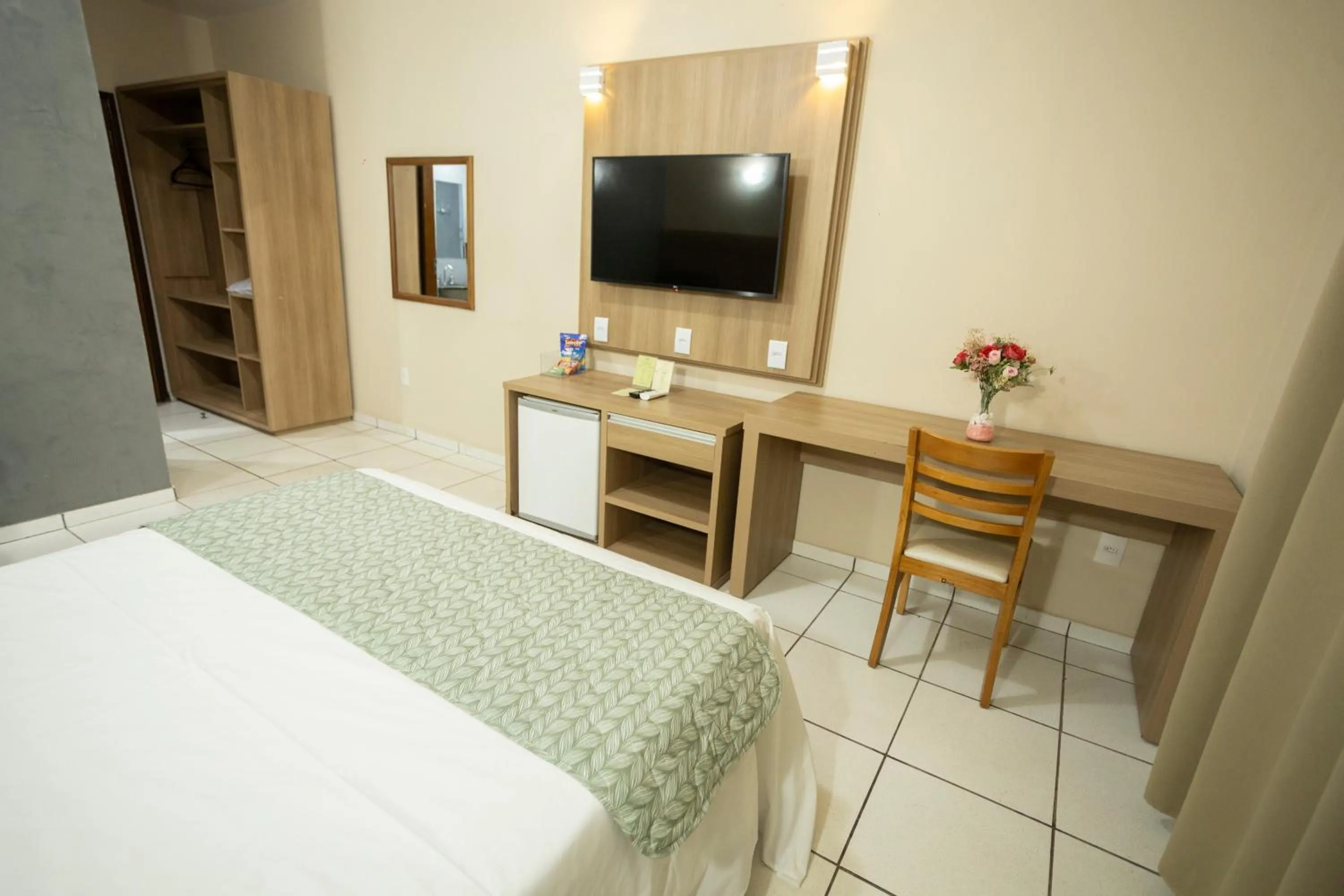 Bedroom, Bed in Hotel Dona Beja