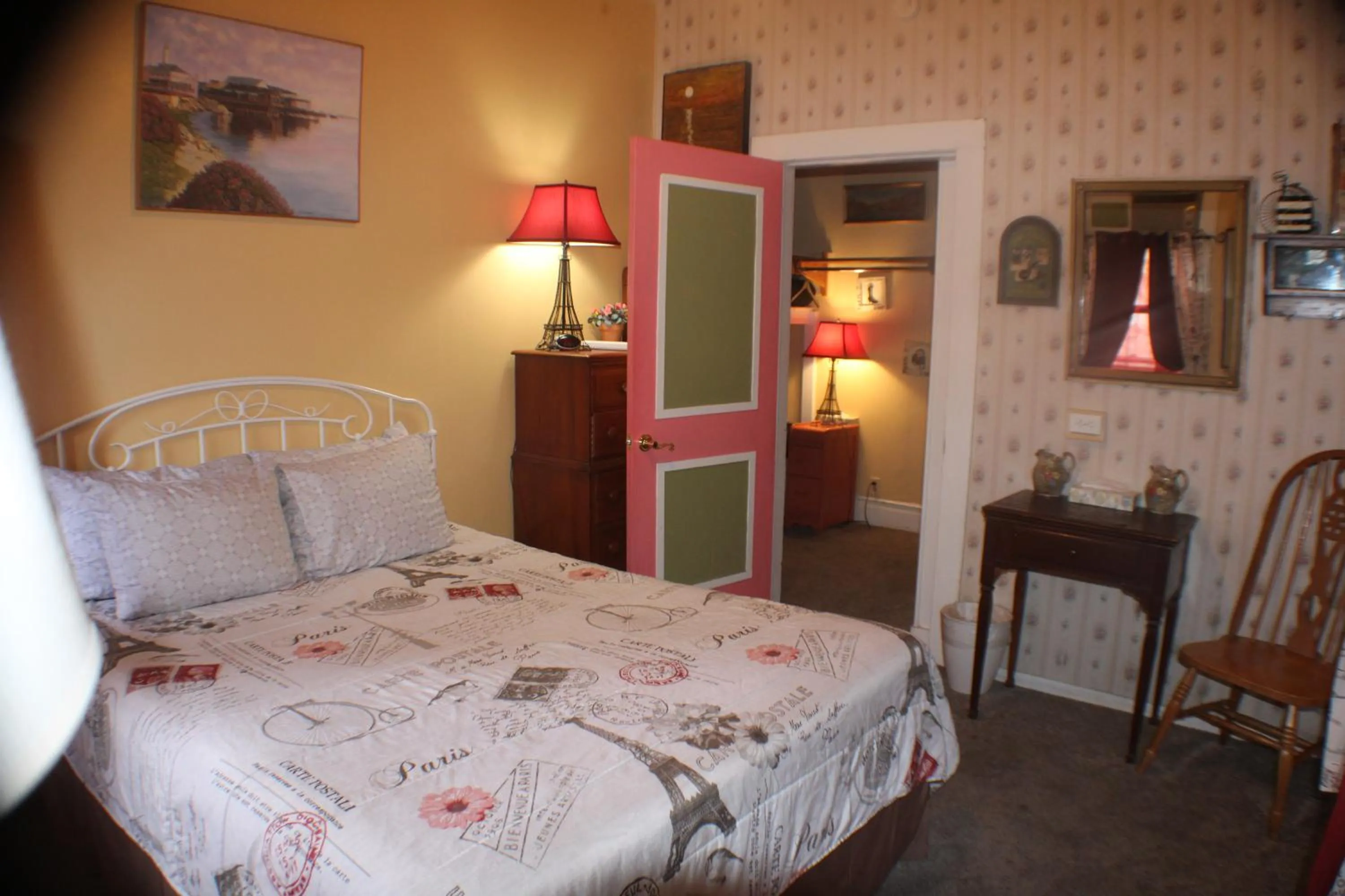 Bed in The Inn at Castle Rock