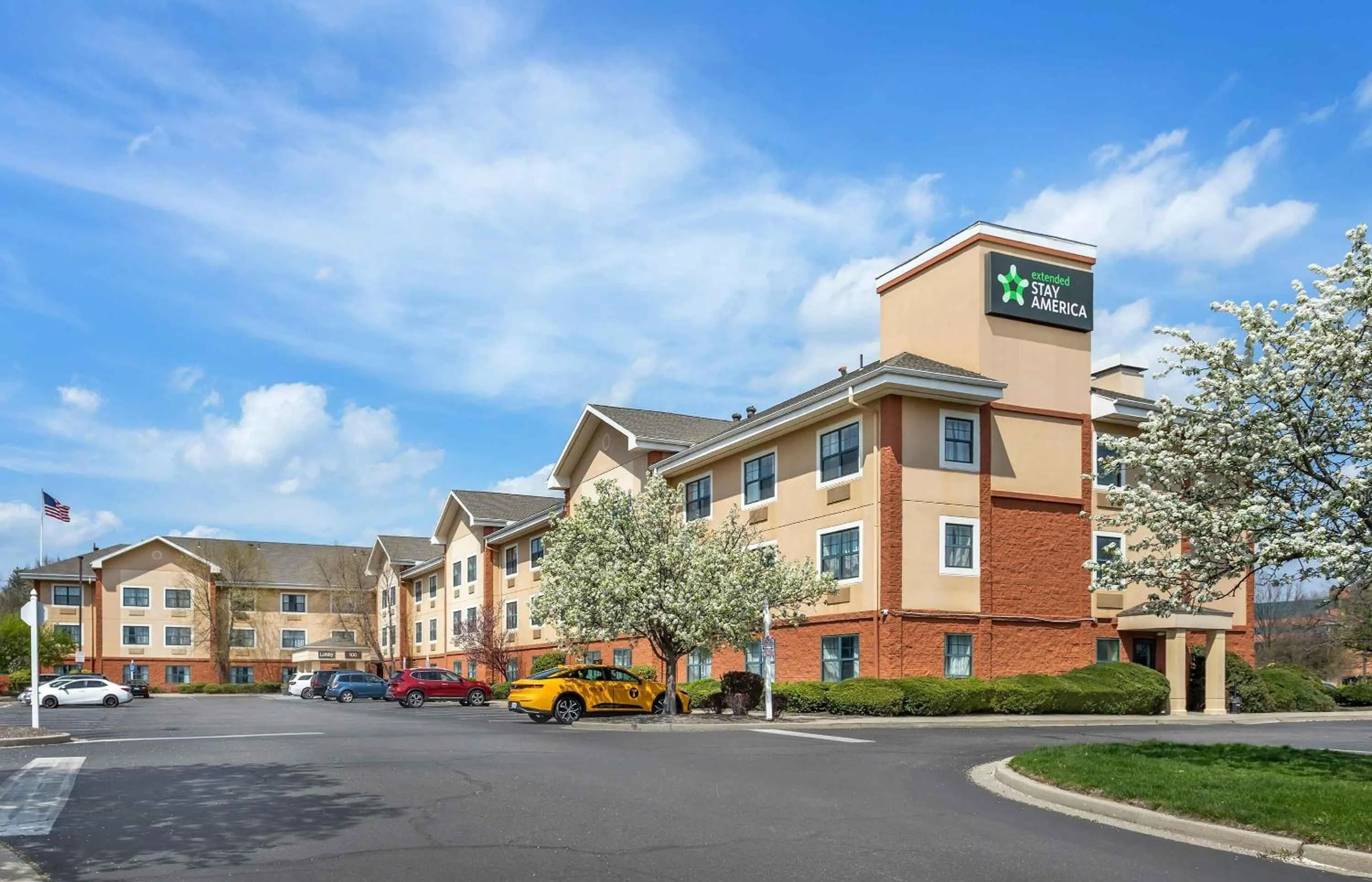 Property building in Extended Stay America Suites - Long Island - Melville