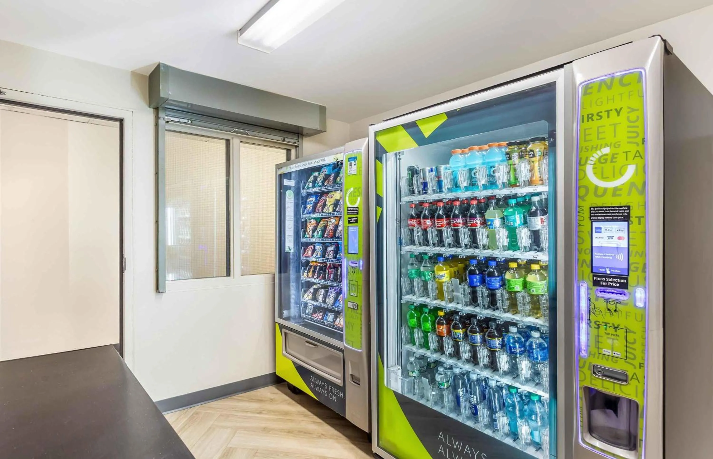 Property building in Extended Stay America Suites - Long Island - Melville