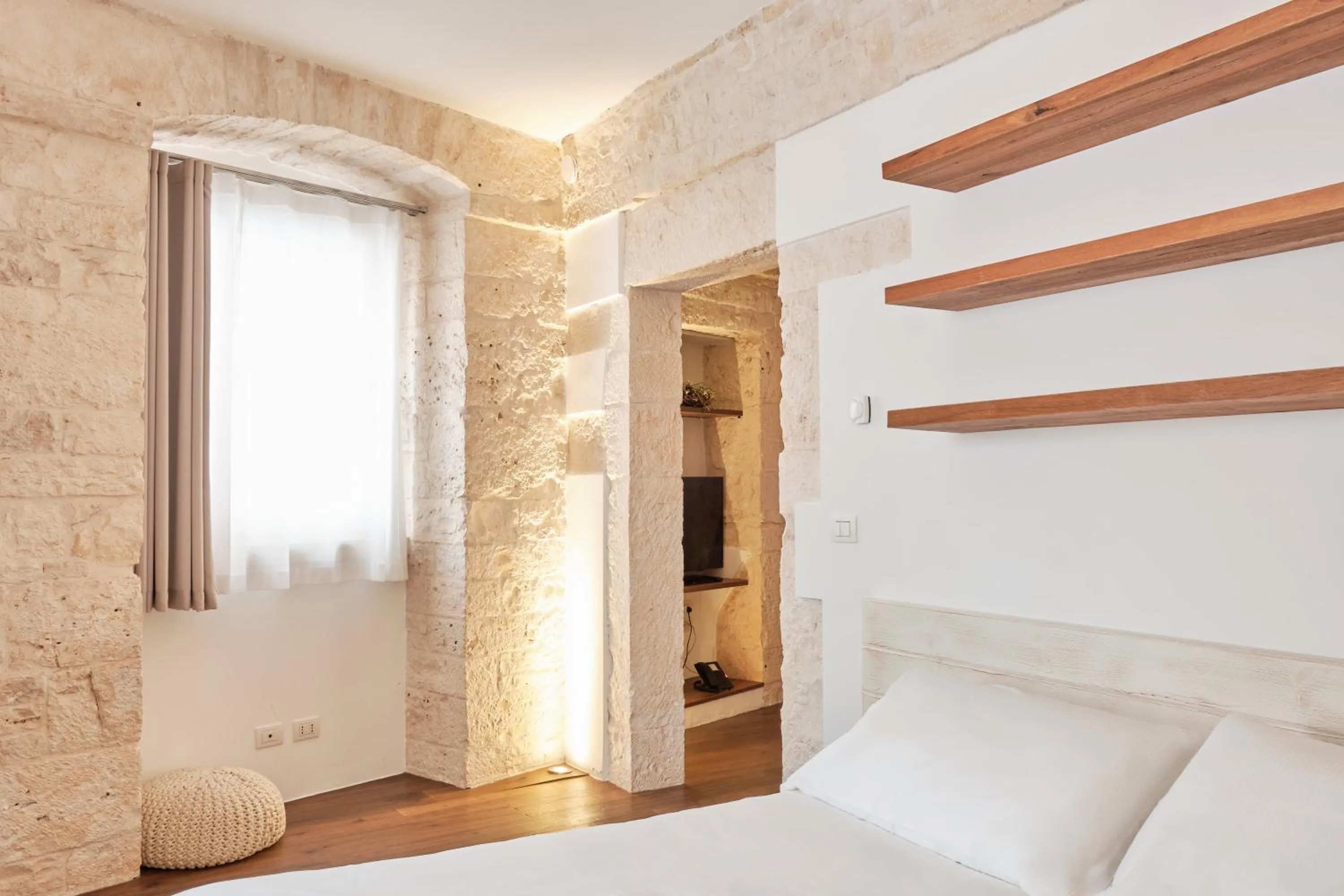 Bed in Palazzo Scotto - Widespread Collection