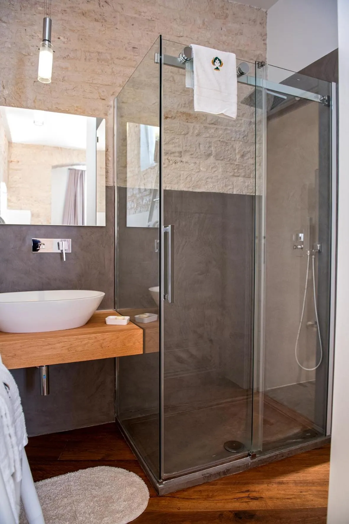 Shower in Palazzo Scotto - Widespread Collection