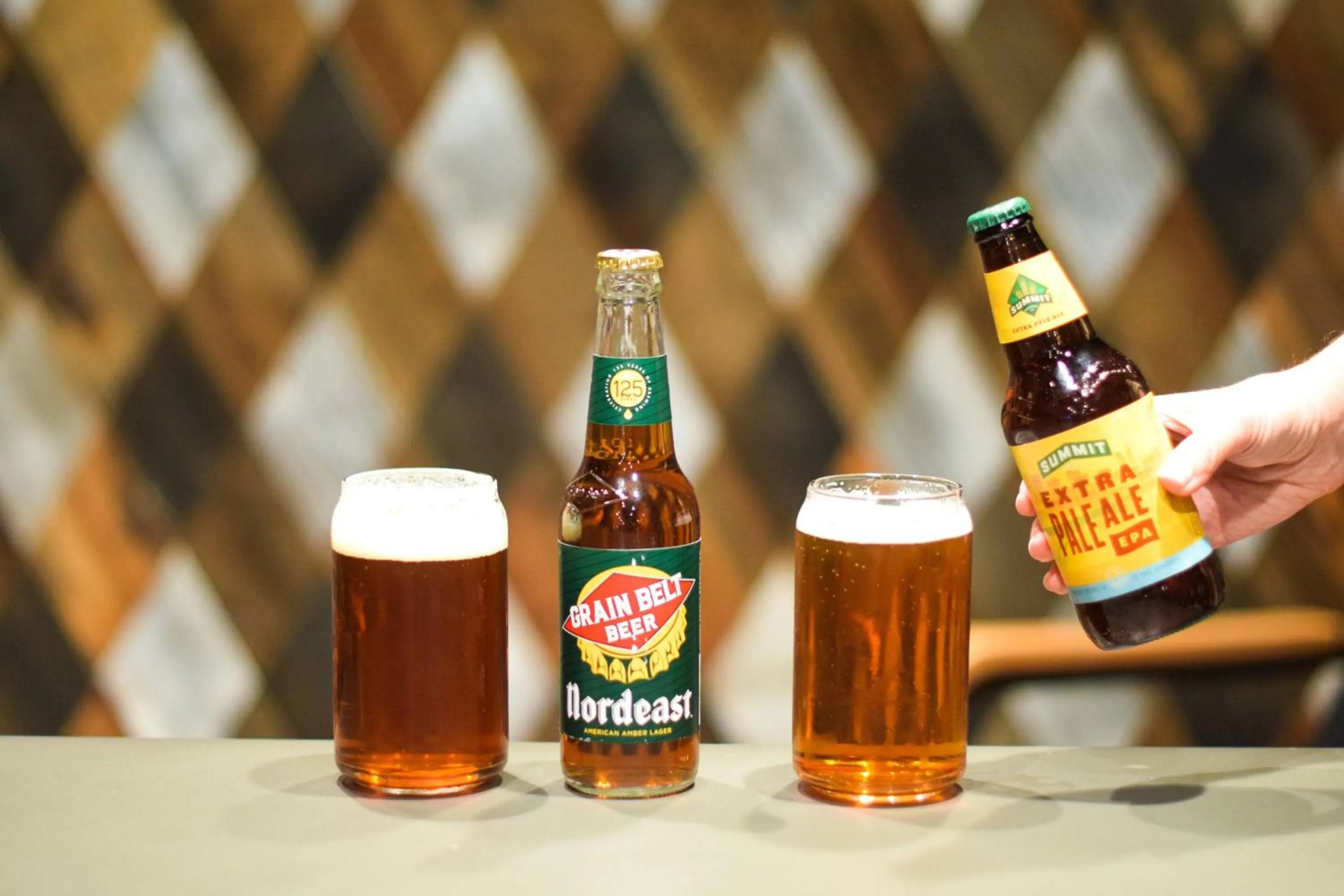 Lounge or bar in Renaissance Minneapolis Bloomington Hotel