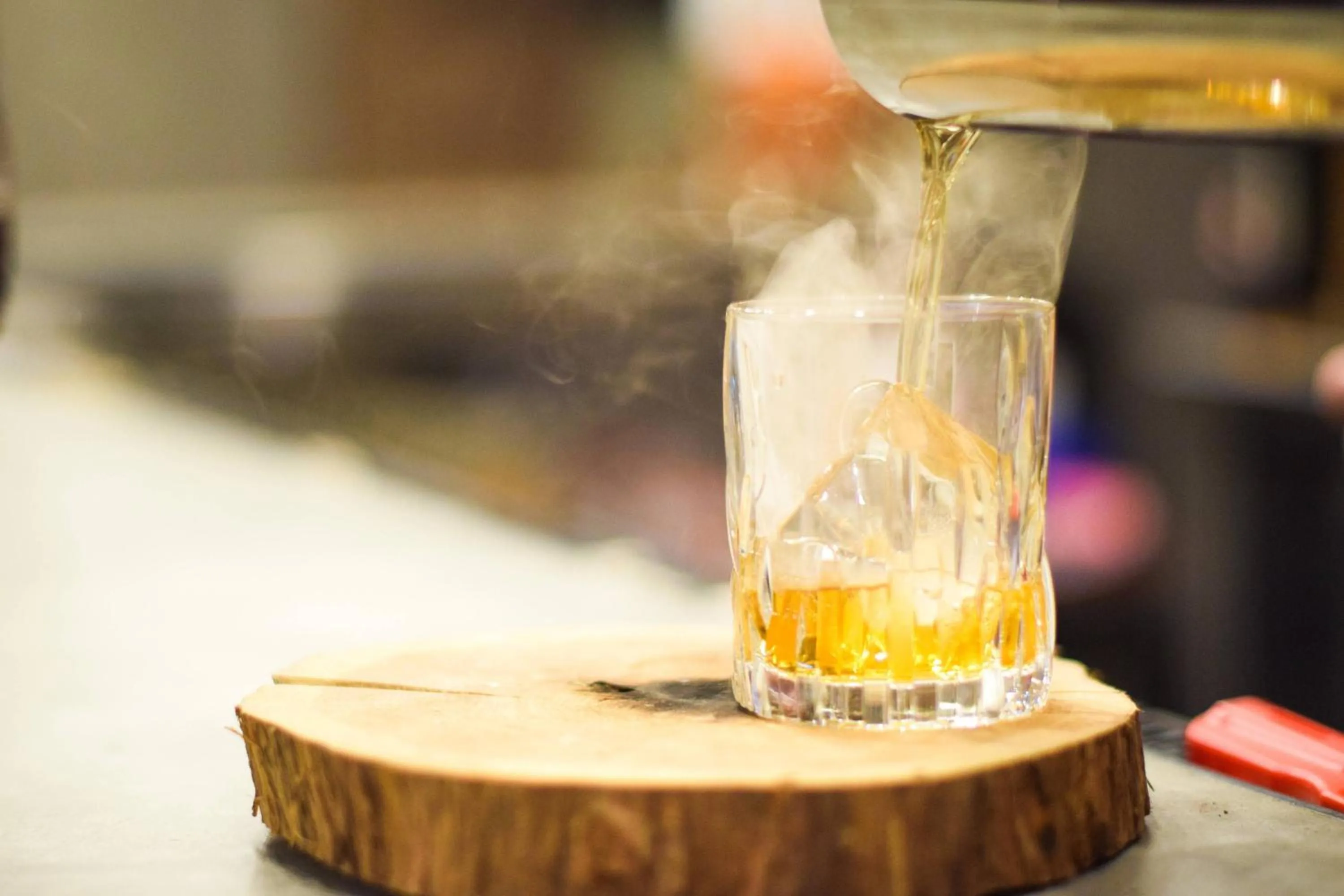 Lounge or bar in Renaissance Minneapolis Bloomington Hotel