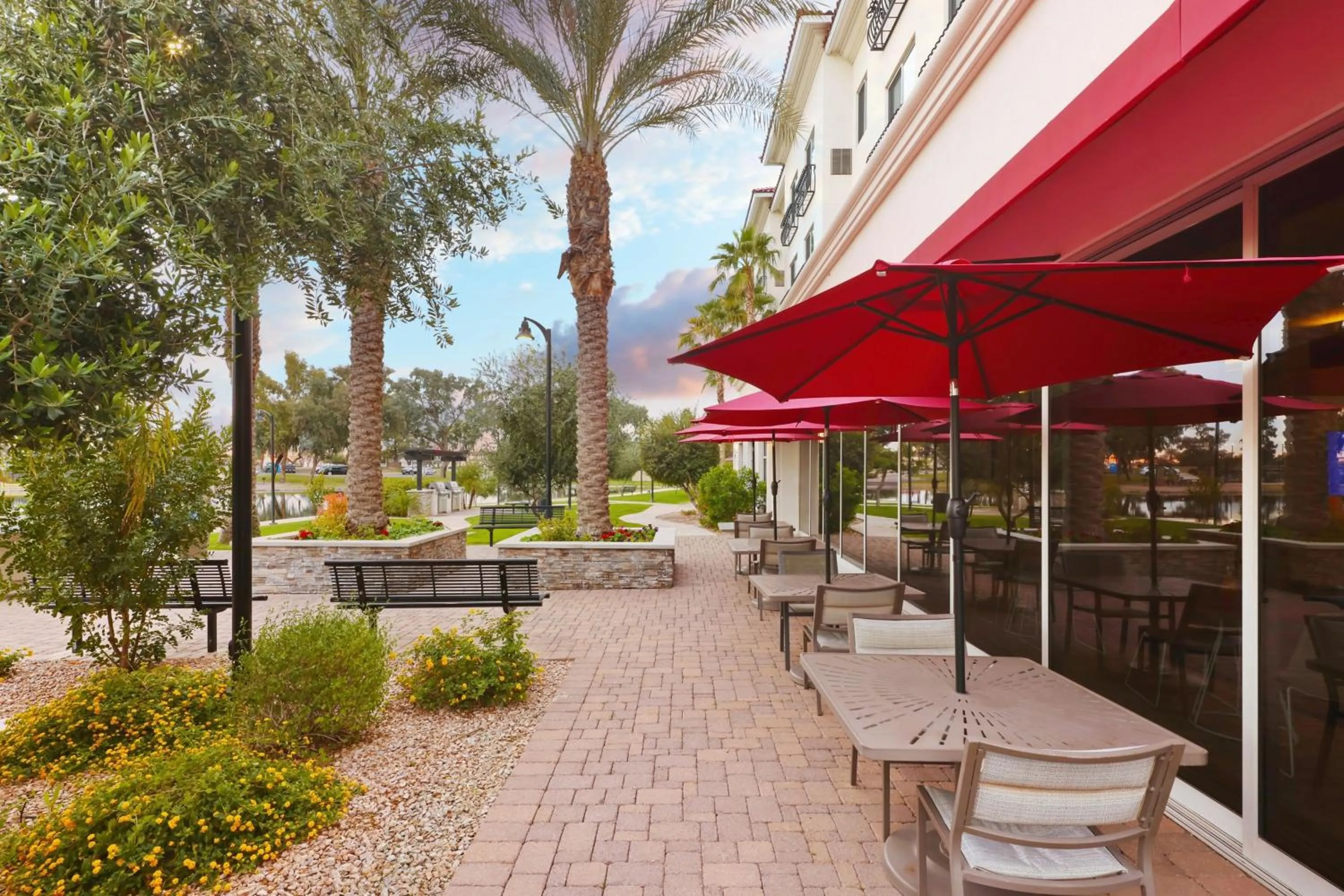 Restaurant/places to eat in Residence Inn by Marriott Phoenix Chandler/South