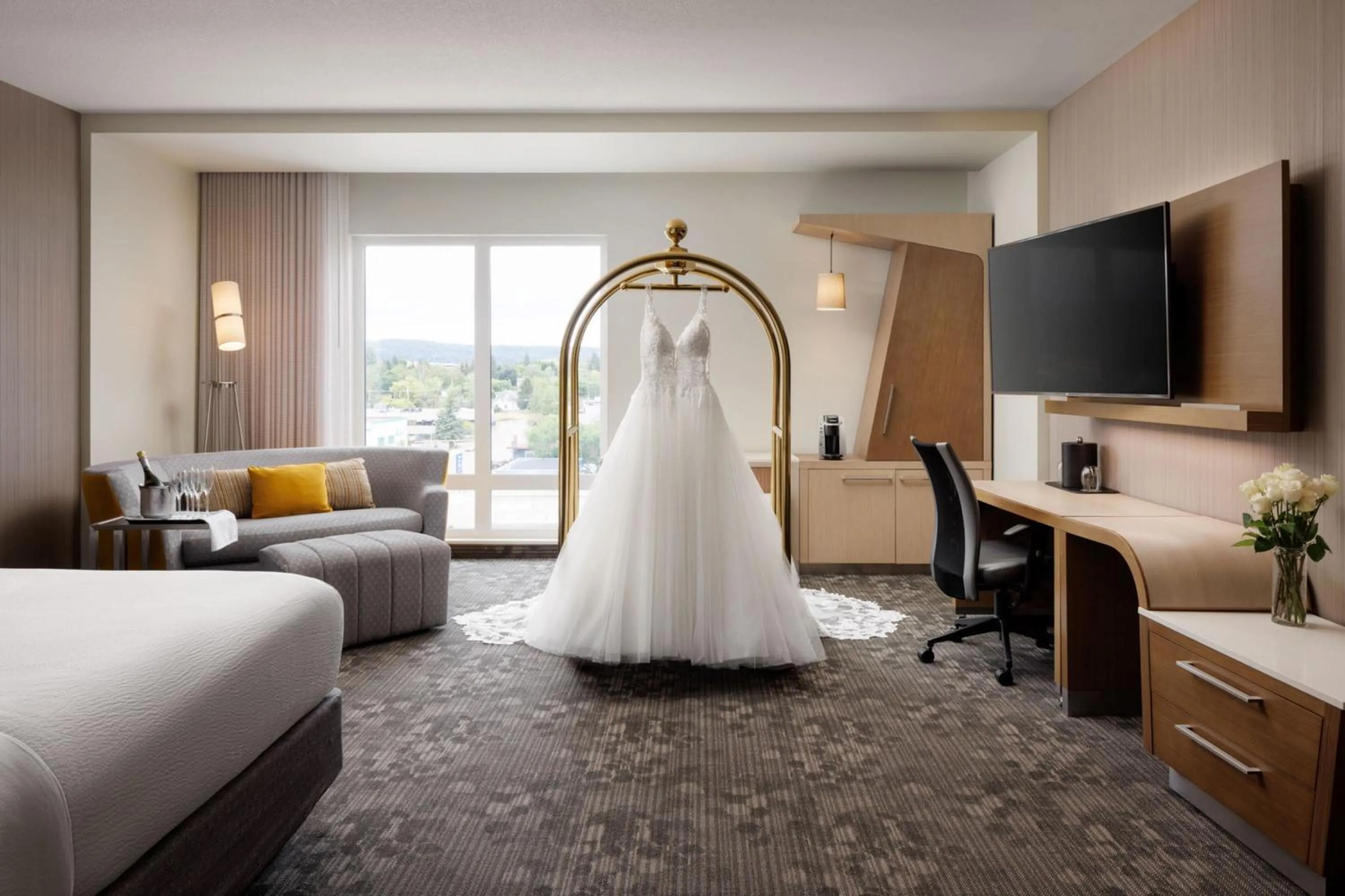 Photo of the whole room, Bed in Courtyard by Marriott Prince George