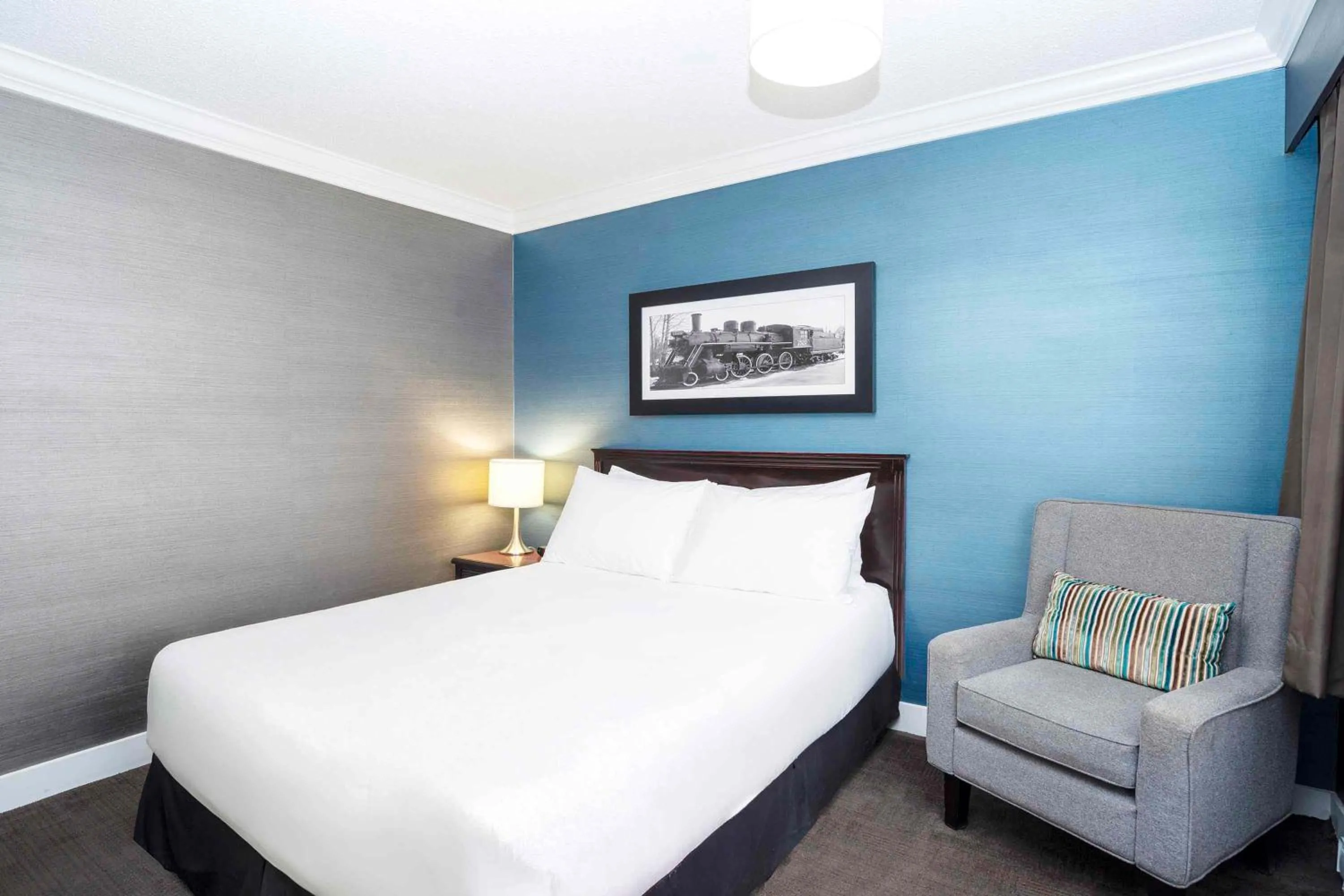 Photo of the whole room, Bed in Sandman Hotel & Suites Prince George