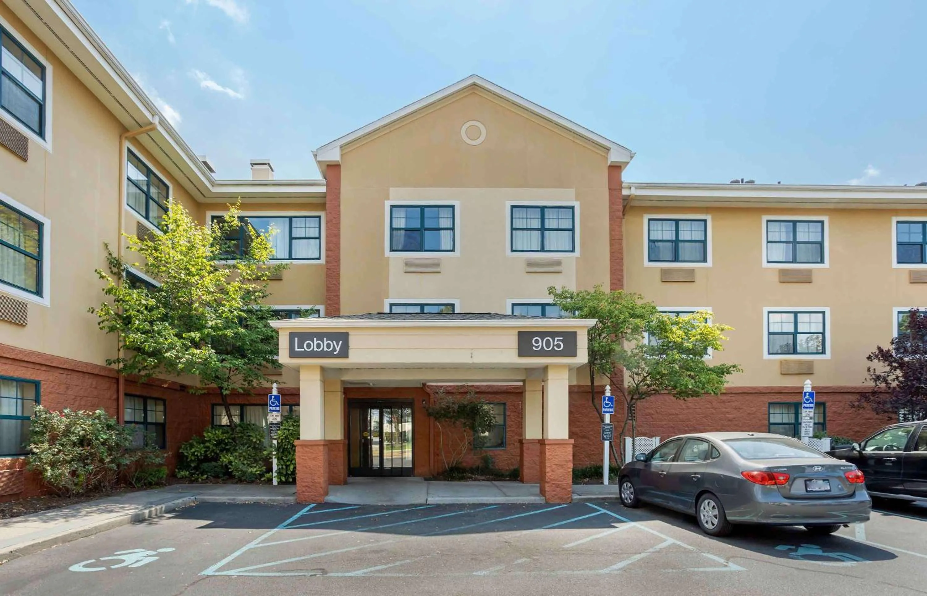 Property building in Extended Stay America Suites - Long Island - Bethpage