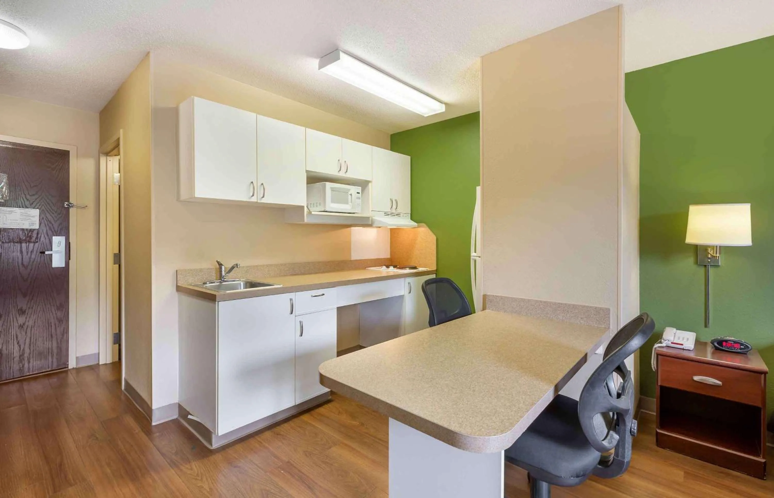 Kitchen or kitchenette in Extended Stay America Suites - Long Island - Bethpage