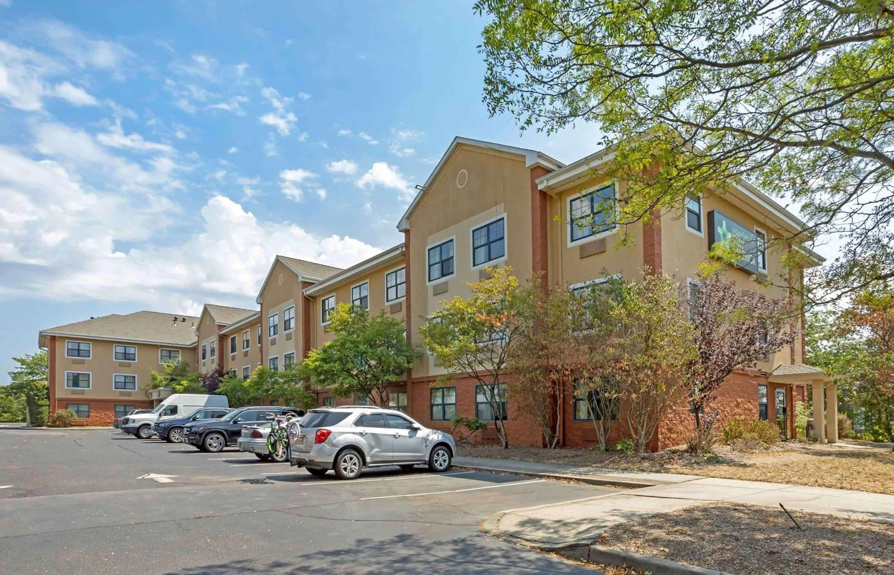 Property building in Extended Stay America Suites - Long Island - Bethpage