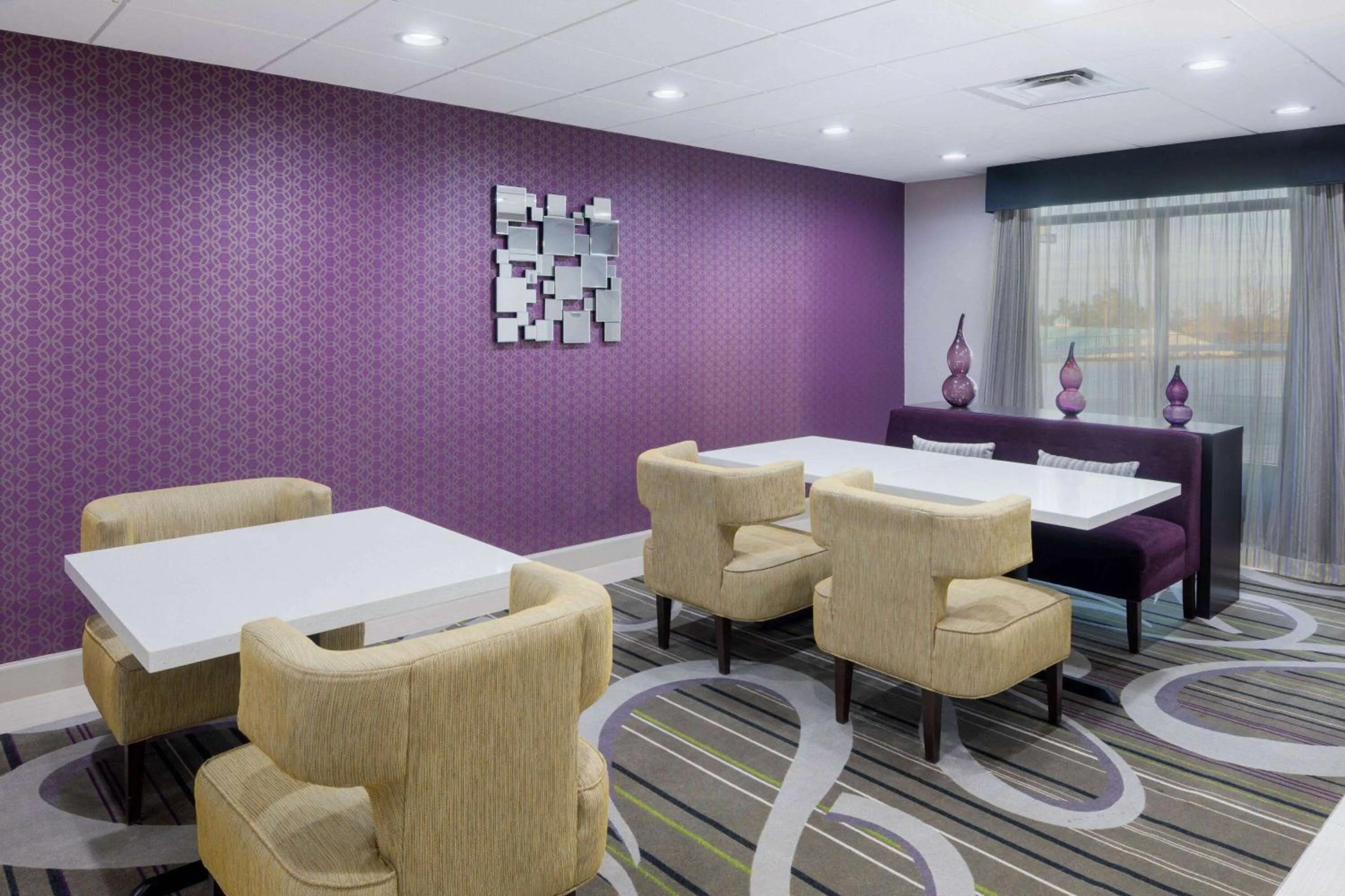 Lobby or reception in La Quinta by Wyndham Kennesaw