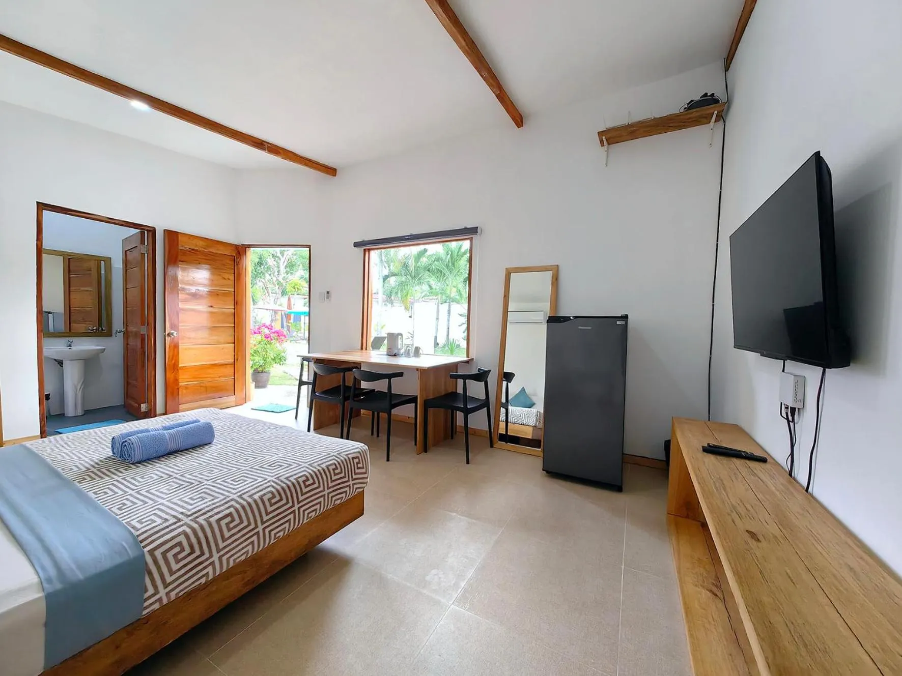 Bed in Island World Panglao