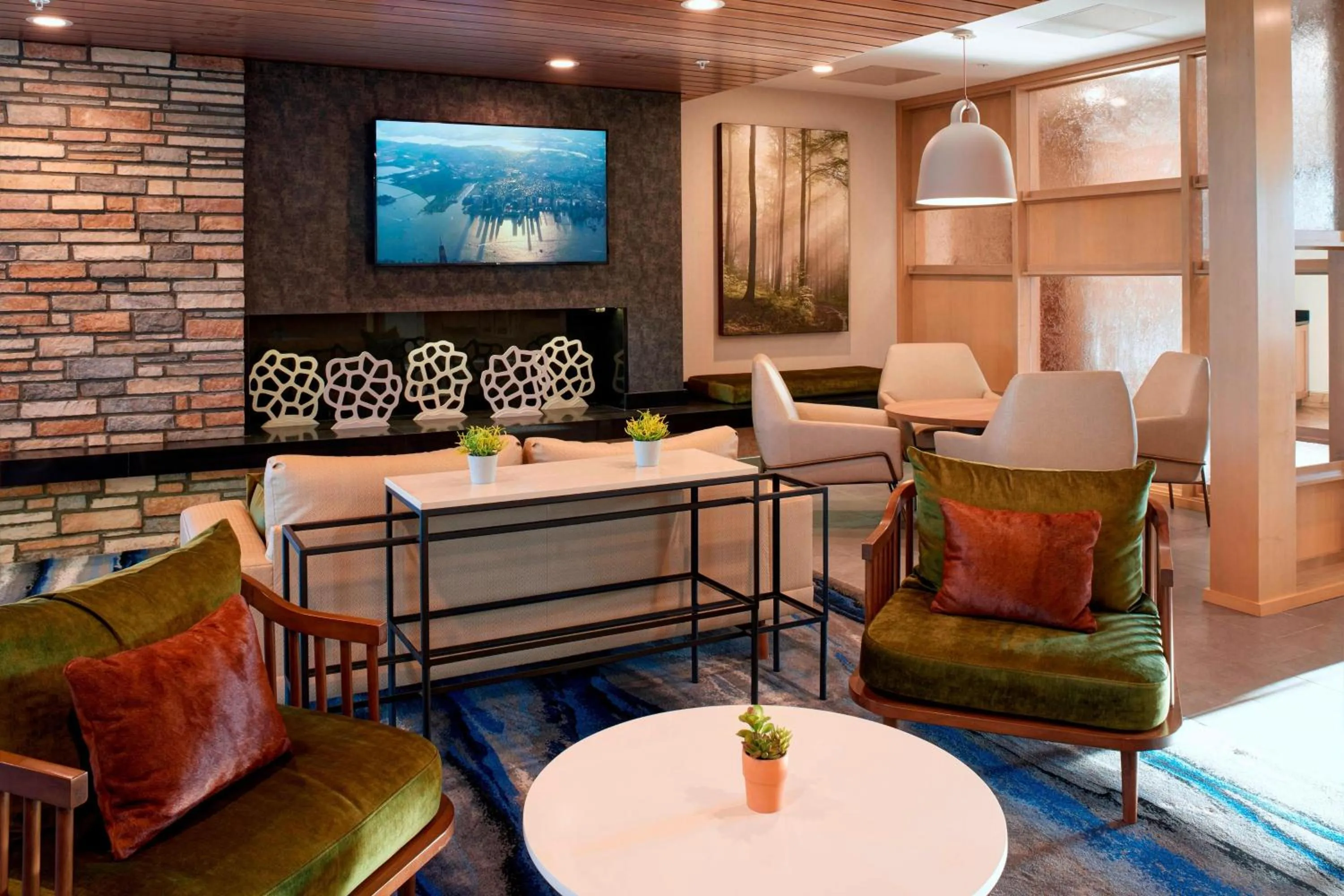 Lobby or reception in Fairfield Inn & Suites by Marriott Columbus, IN