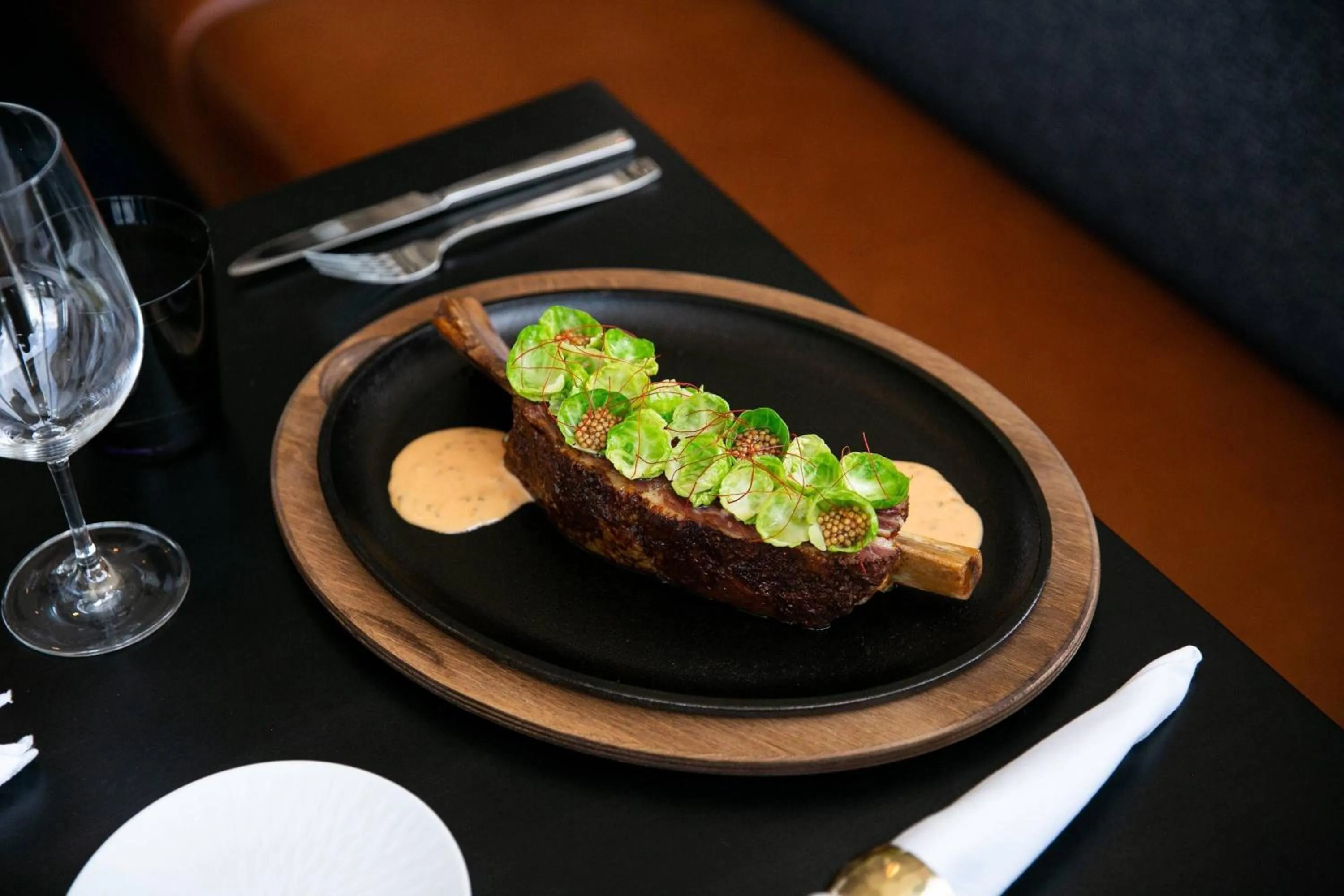 Restaurant/places to eat in JW Marriott Nashville