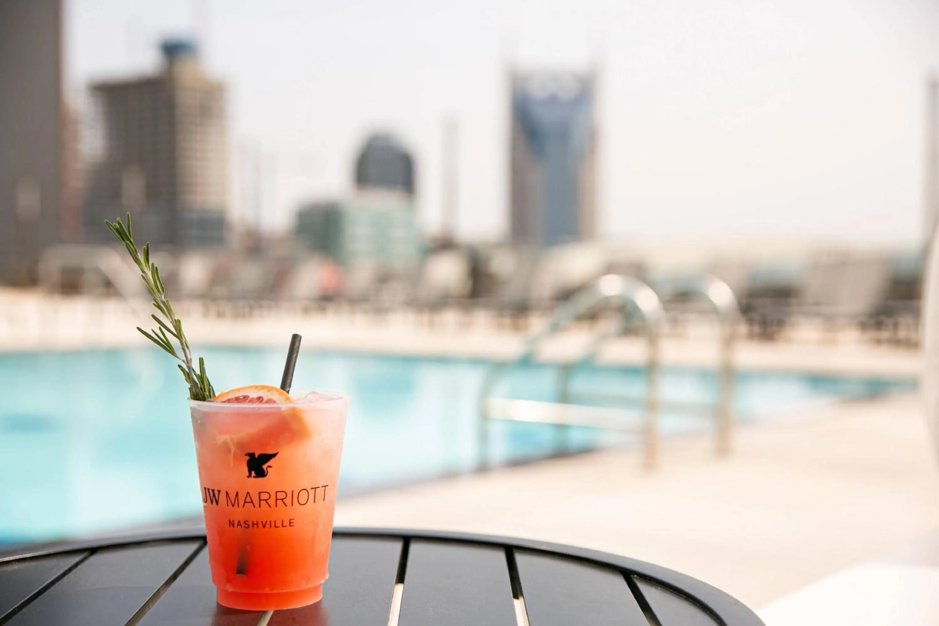 Swimming pool in JW Marriott Nashville