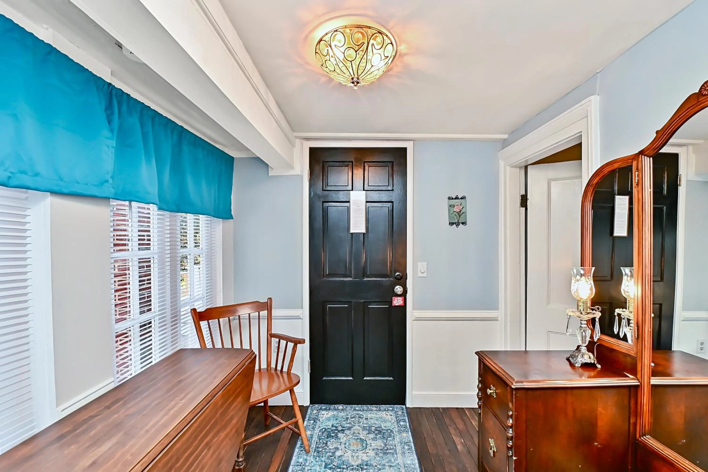 Seating area in Prospect Hill Inn & Restaurant