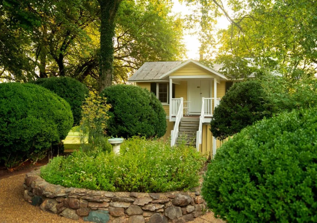 1840 Groom's Quarters in Prospect Hill Inn & Restaurant