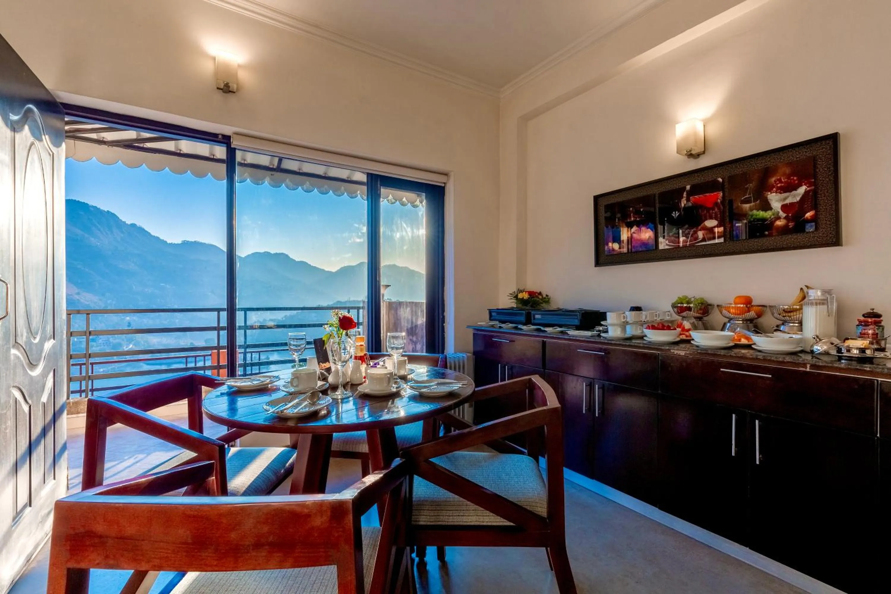 Restaurant/places to eat in Rosewood Retreat Bhimtal