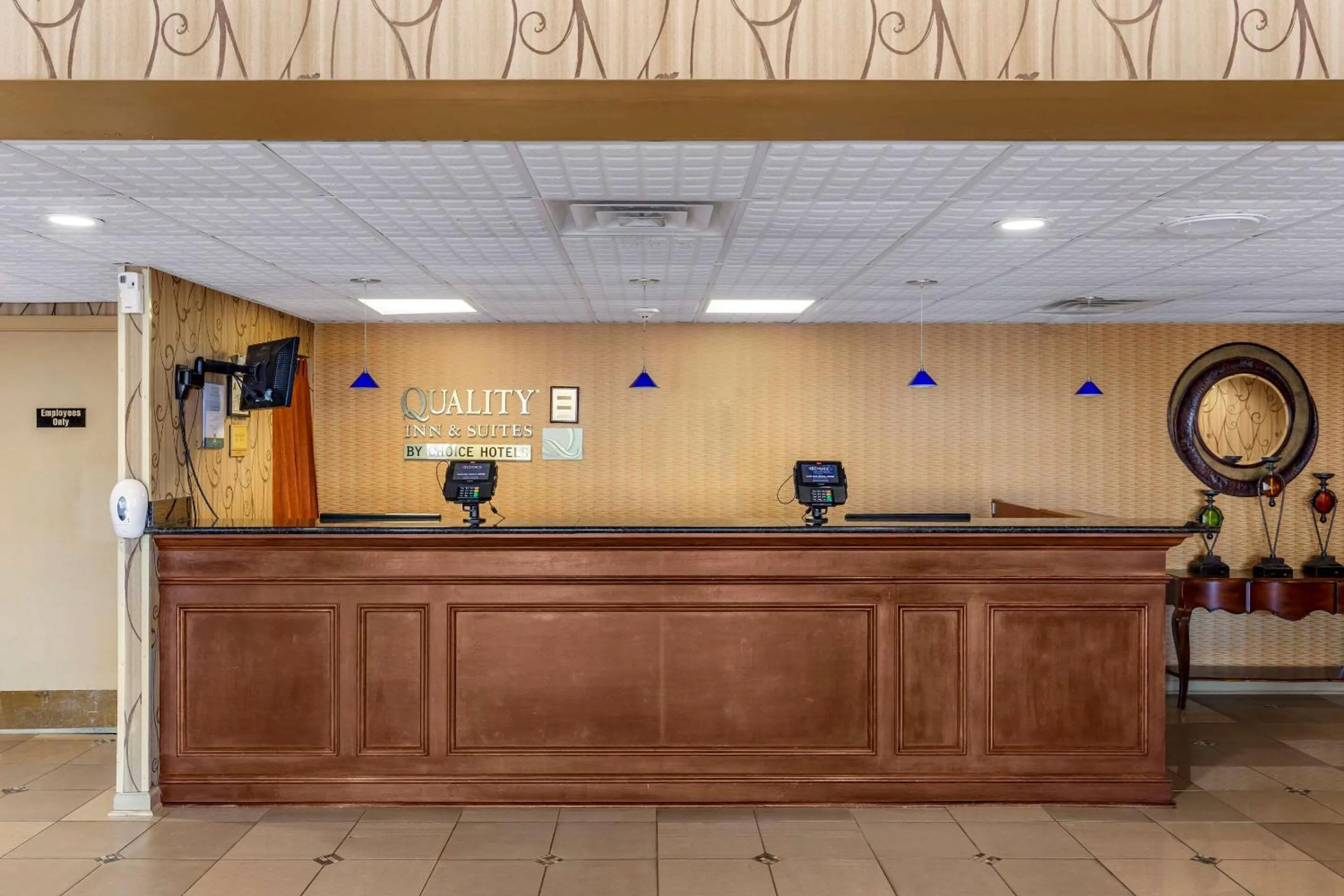 Lobby or reception in Quality Inn & Suites - Greensboro-High Point