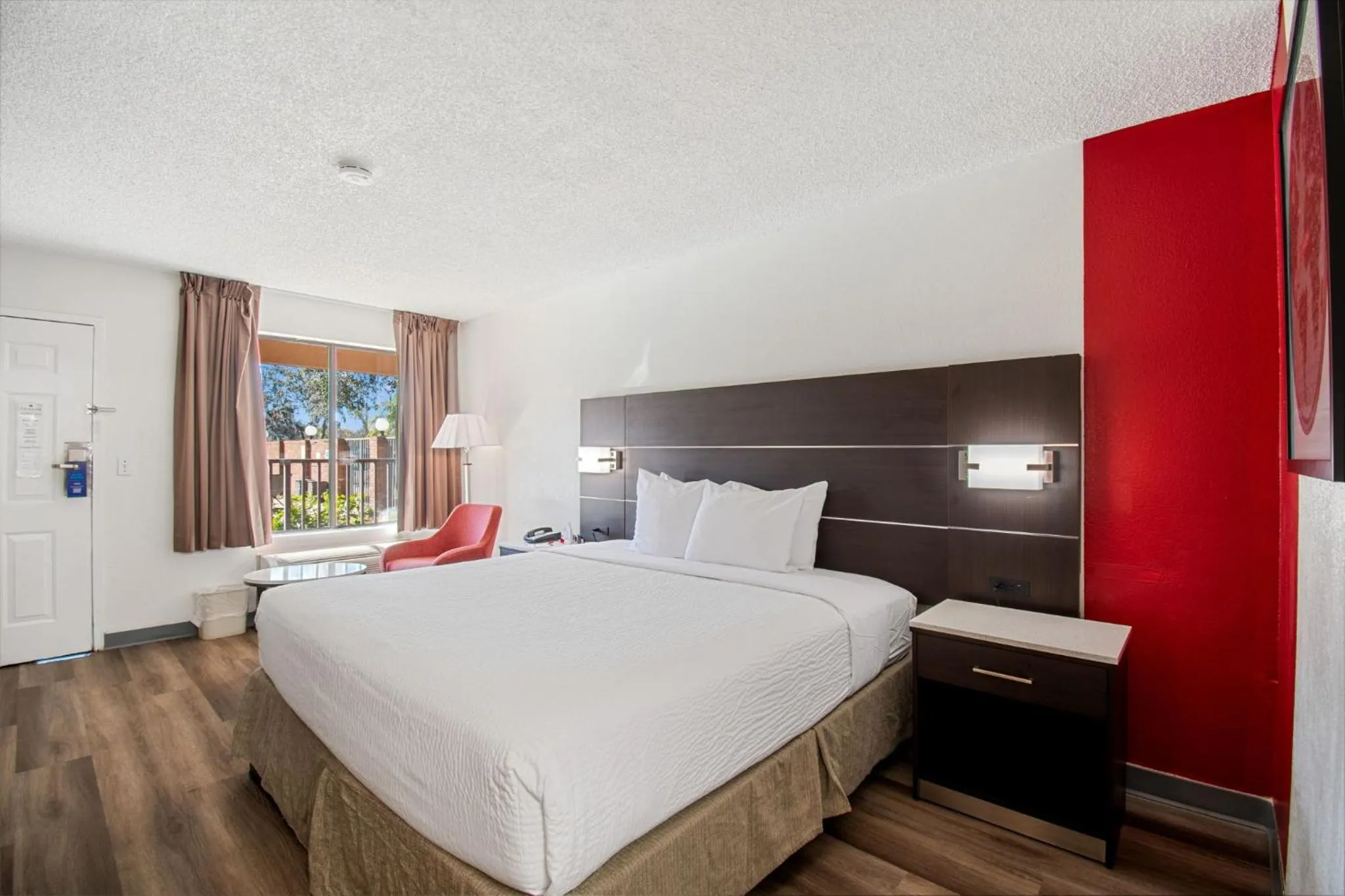 Bed in Ramada by Wyndham Temple Terrace/Tampa North