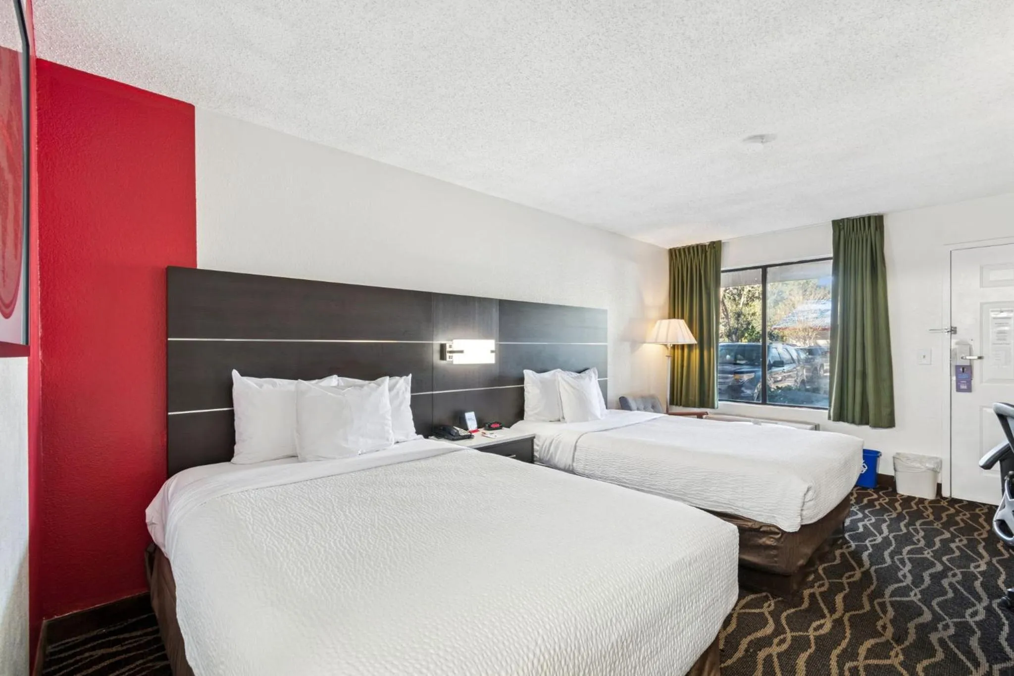 Bed in Ramada by Wyndham Temple Terrace/Tampa North