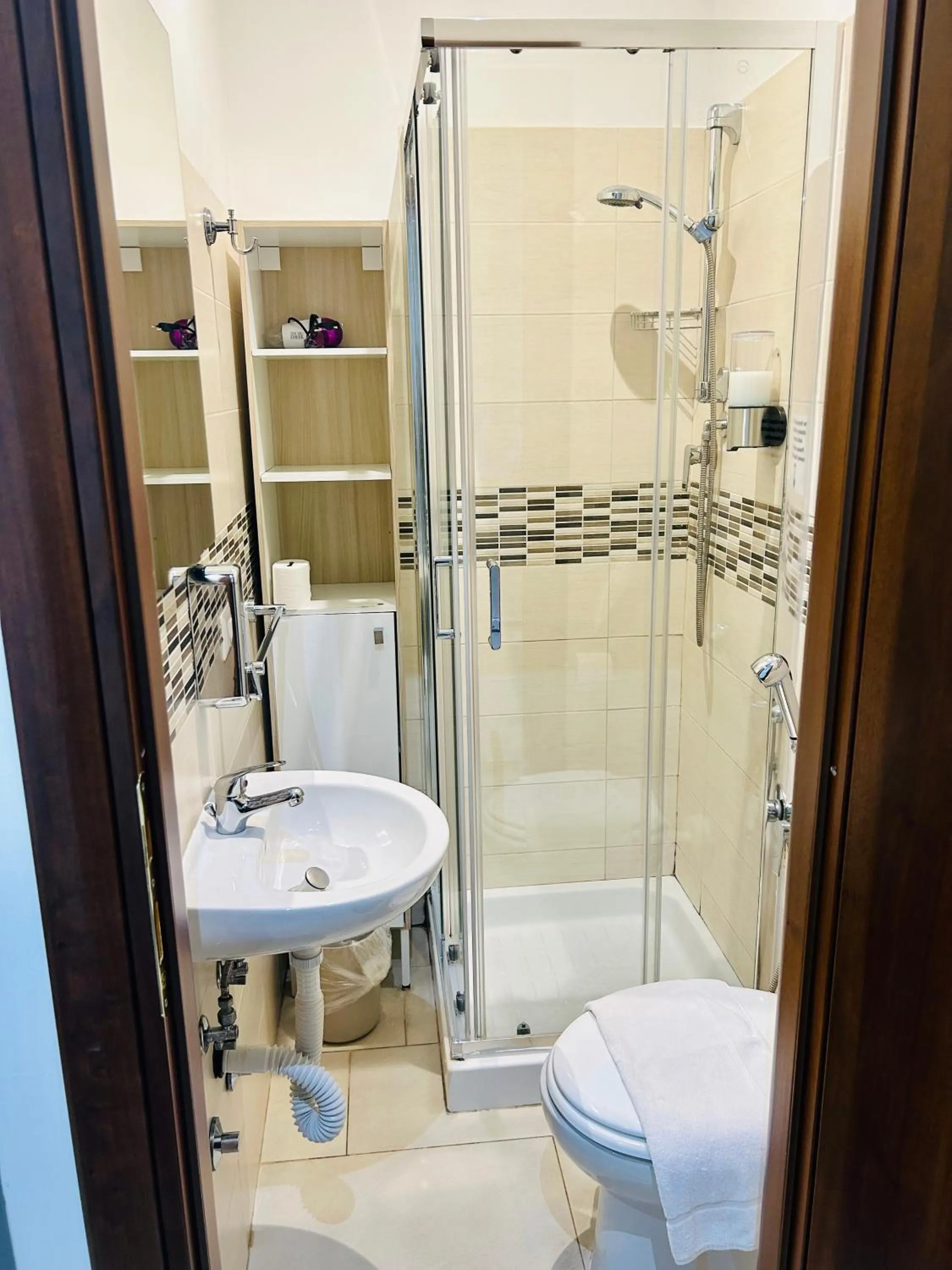 Bathroom in ImeraRooms