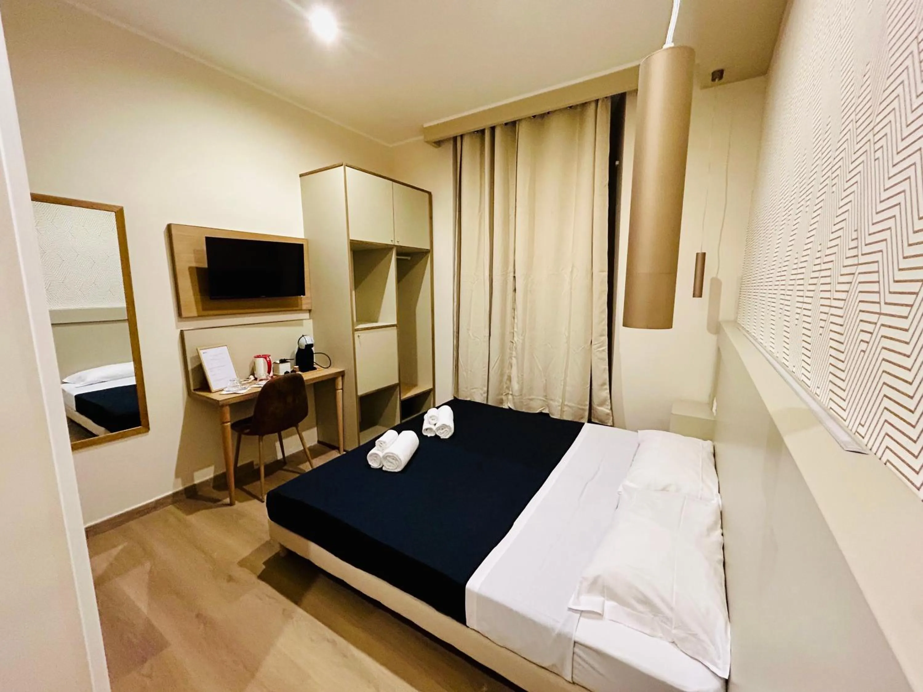 Bedroom, Bed in ImeraRooms