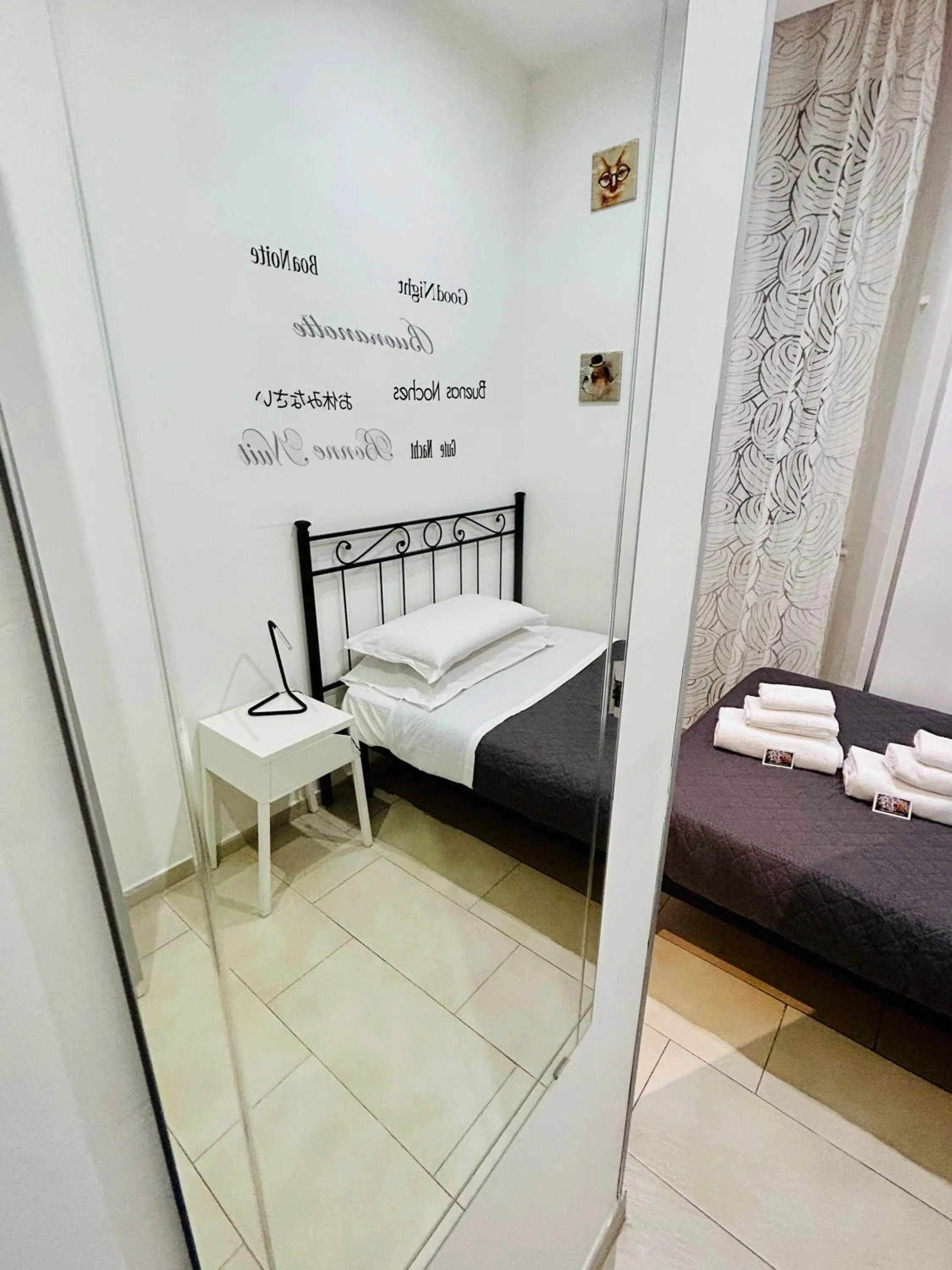 Bedroom, Bed in ImeraRooms