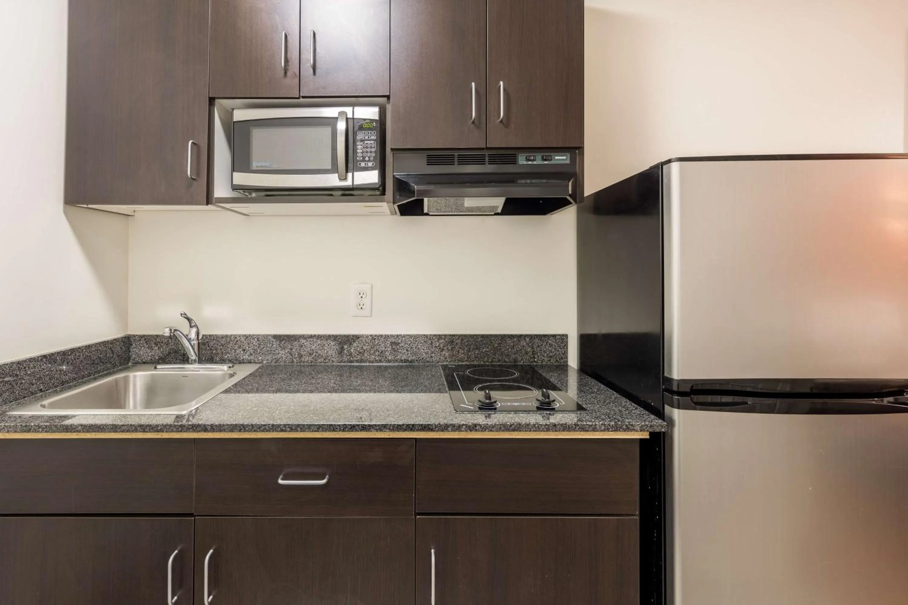 Bedroom in Motel 6-Greenville, SC