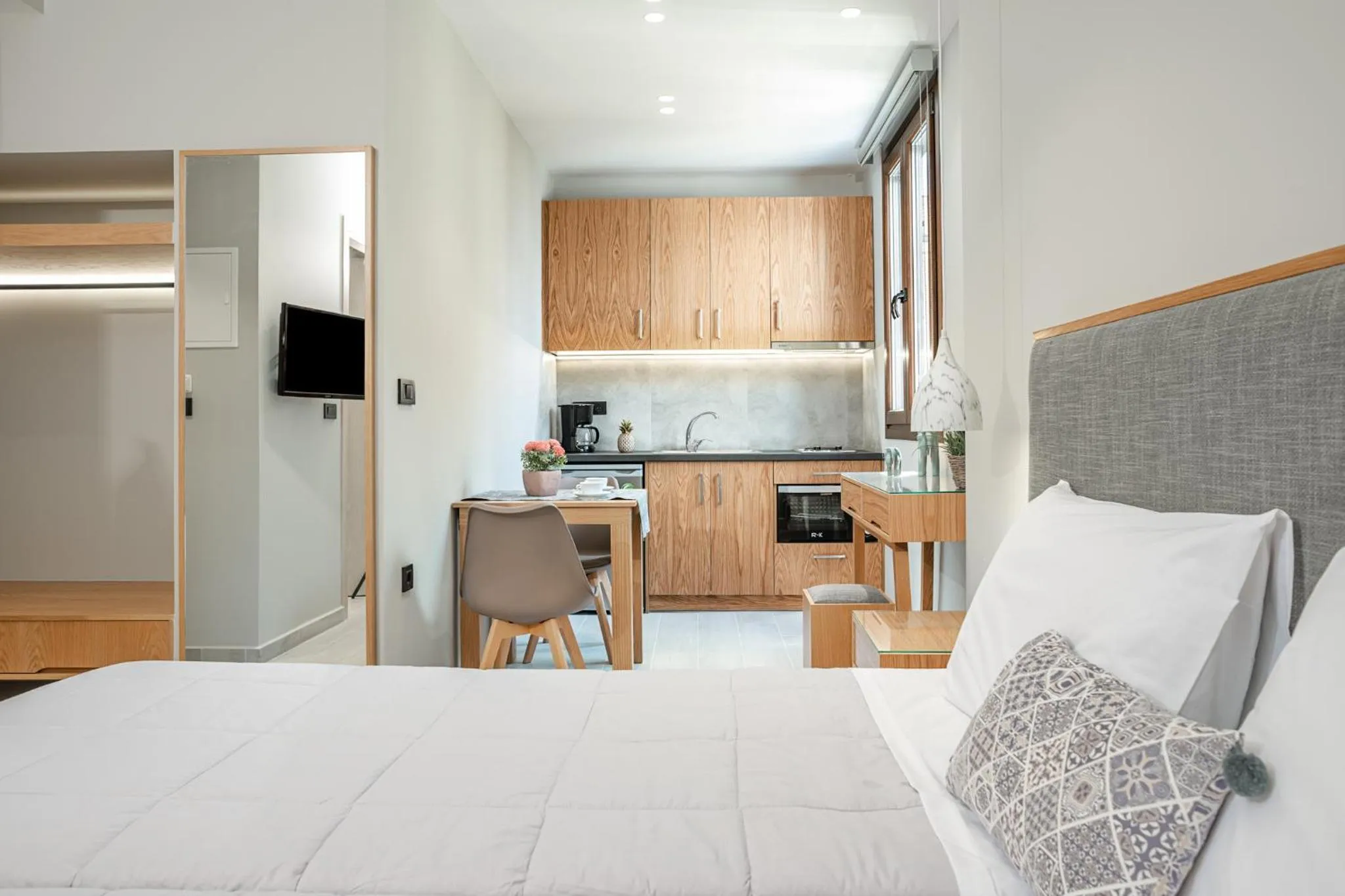 Kitchen or kitchenette, Bed in Alektor Luxury Apartments