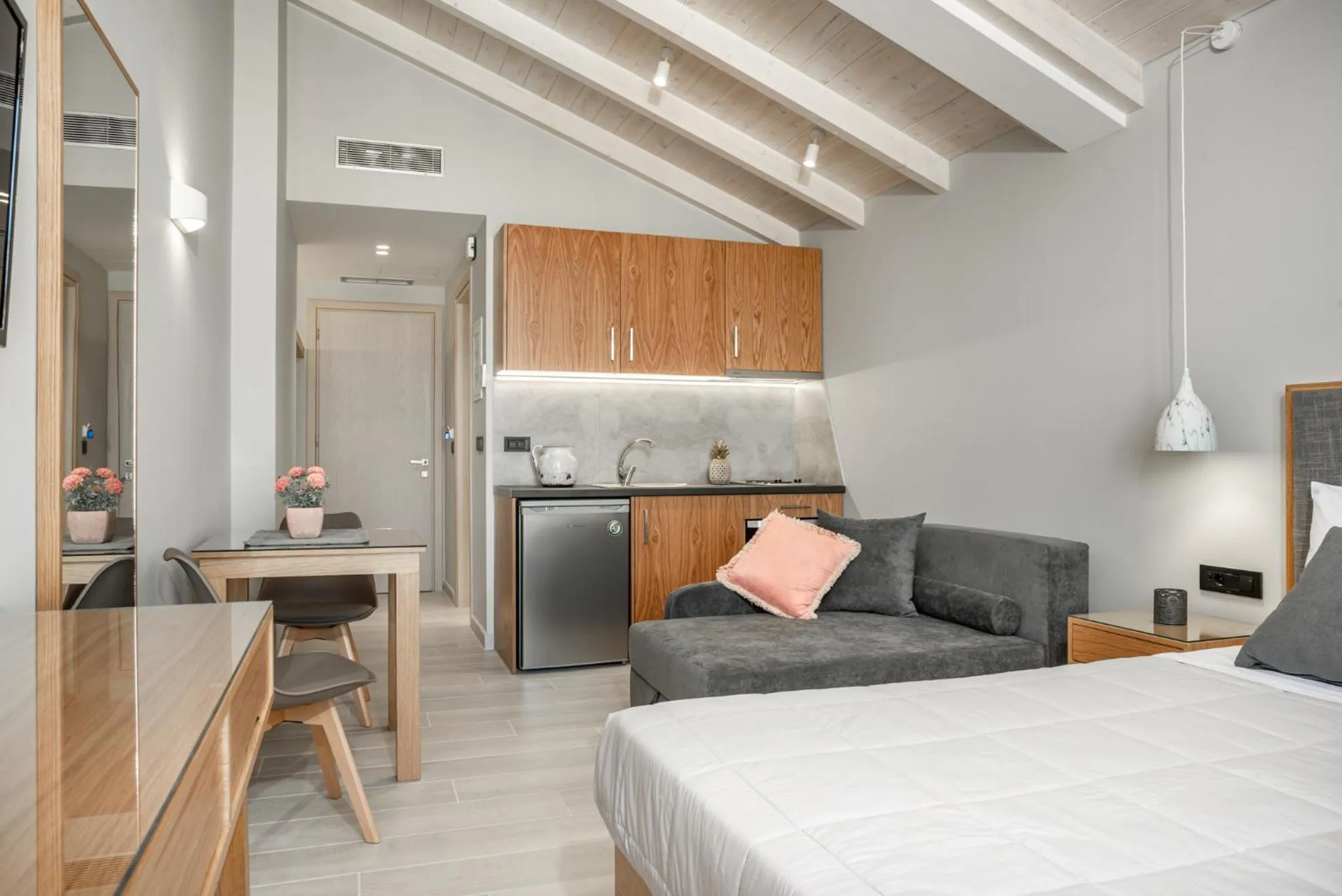 Photo of the whole room, Bed in Alektor Luxury Apartments