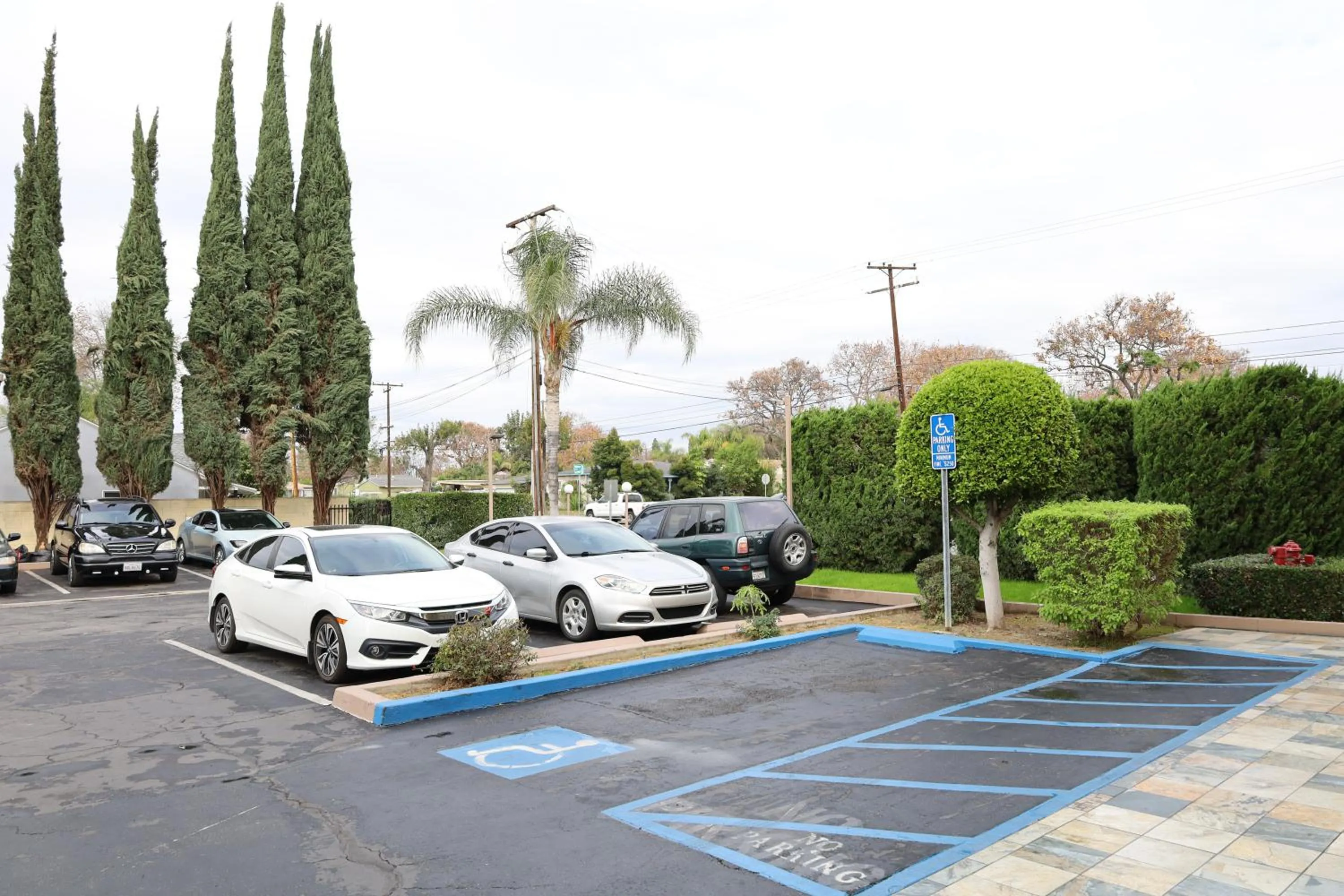 Parking in Lambert Inn