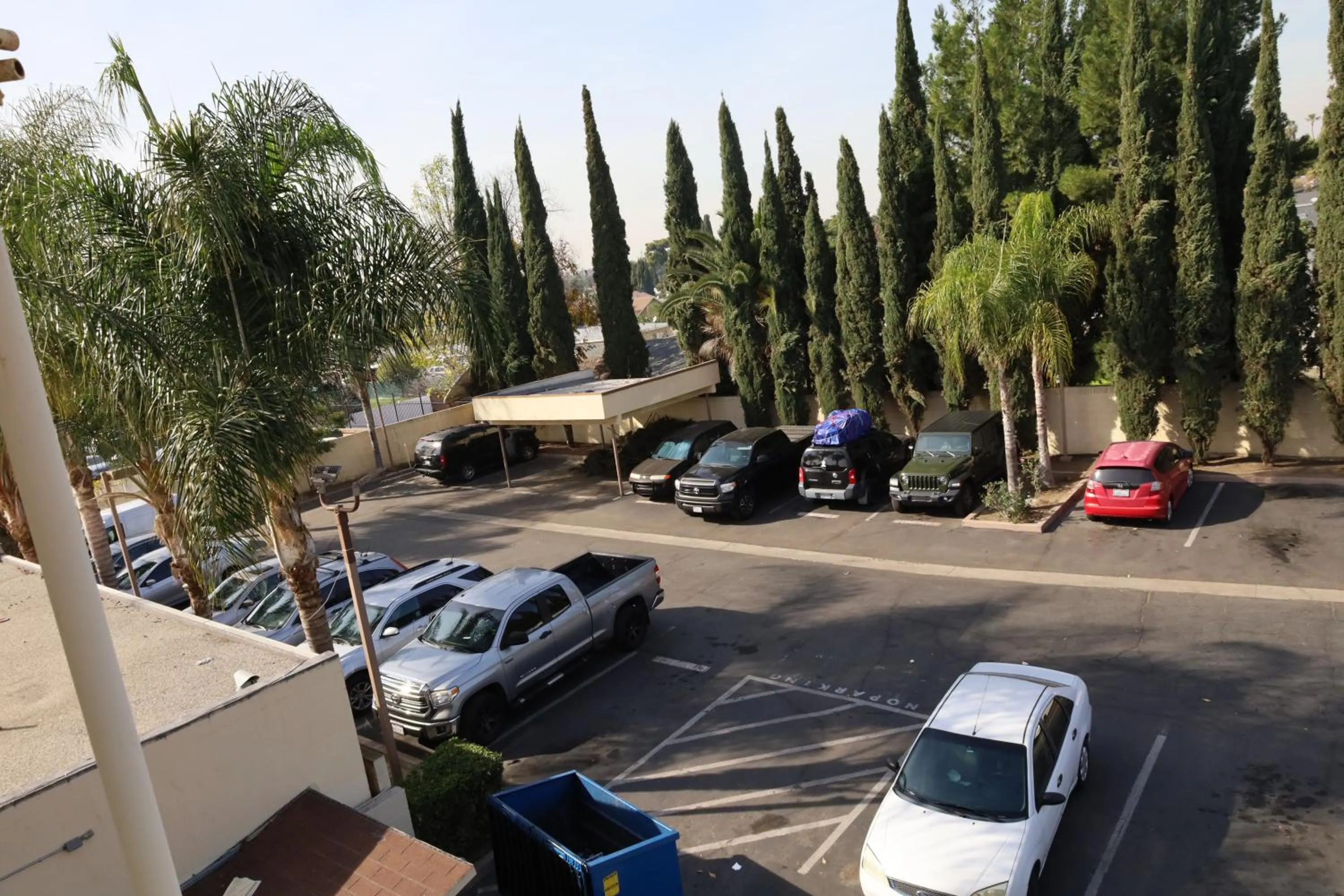 Parking in Lambert Inn