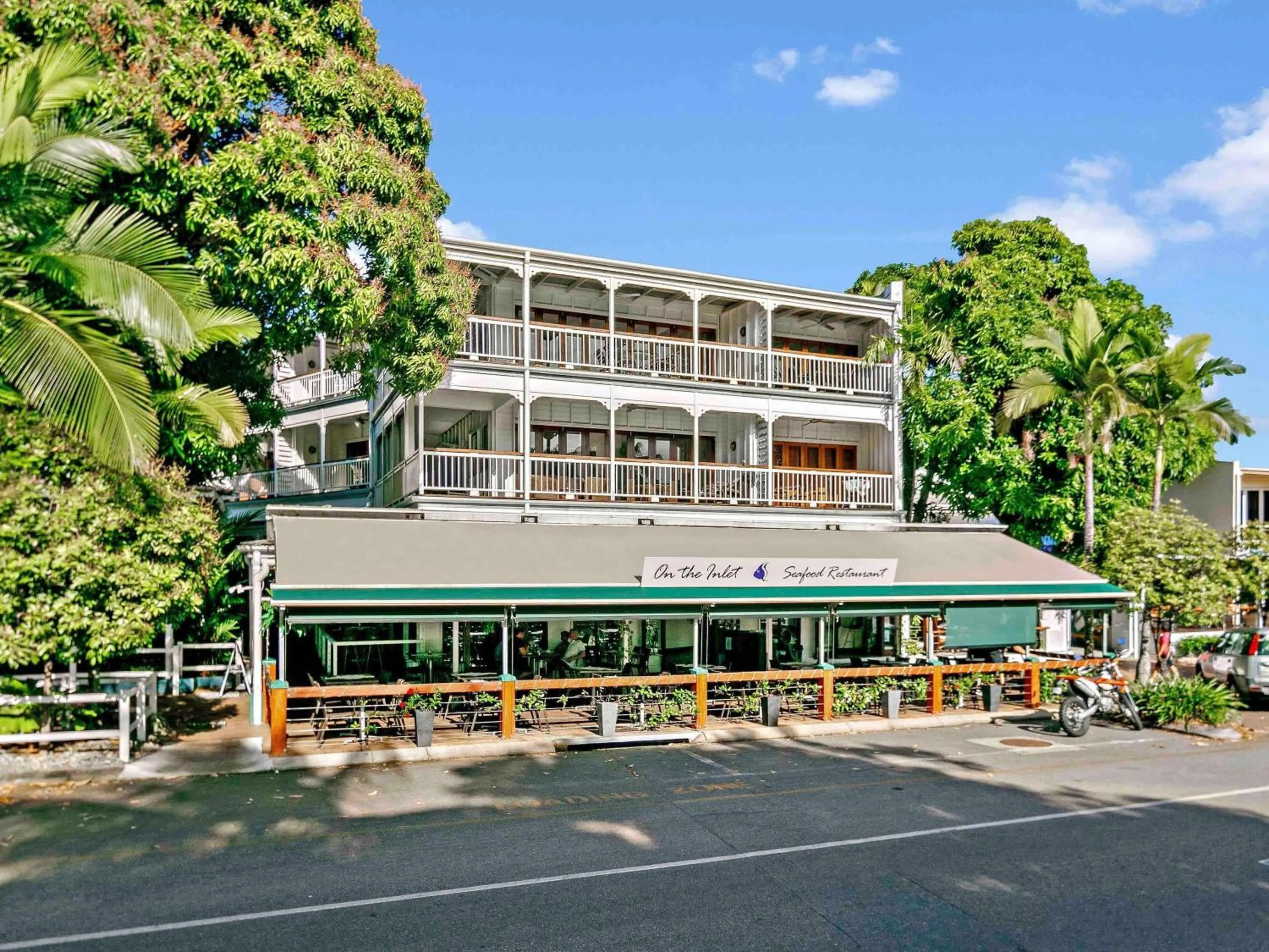 Property building in Mantra on the Inlet