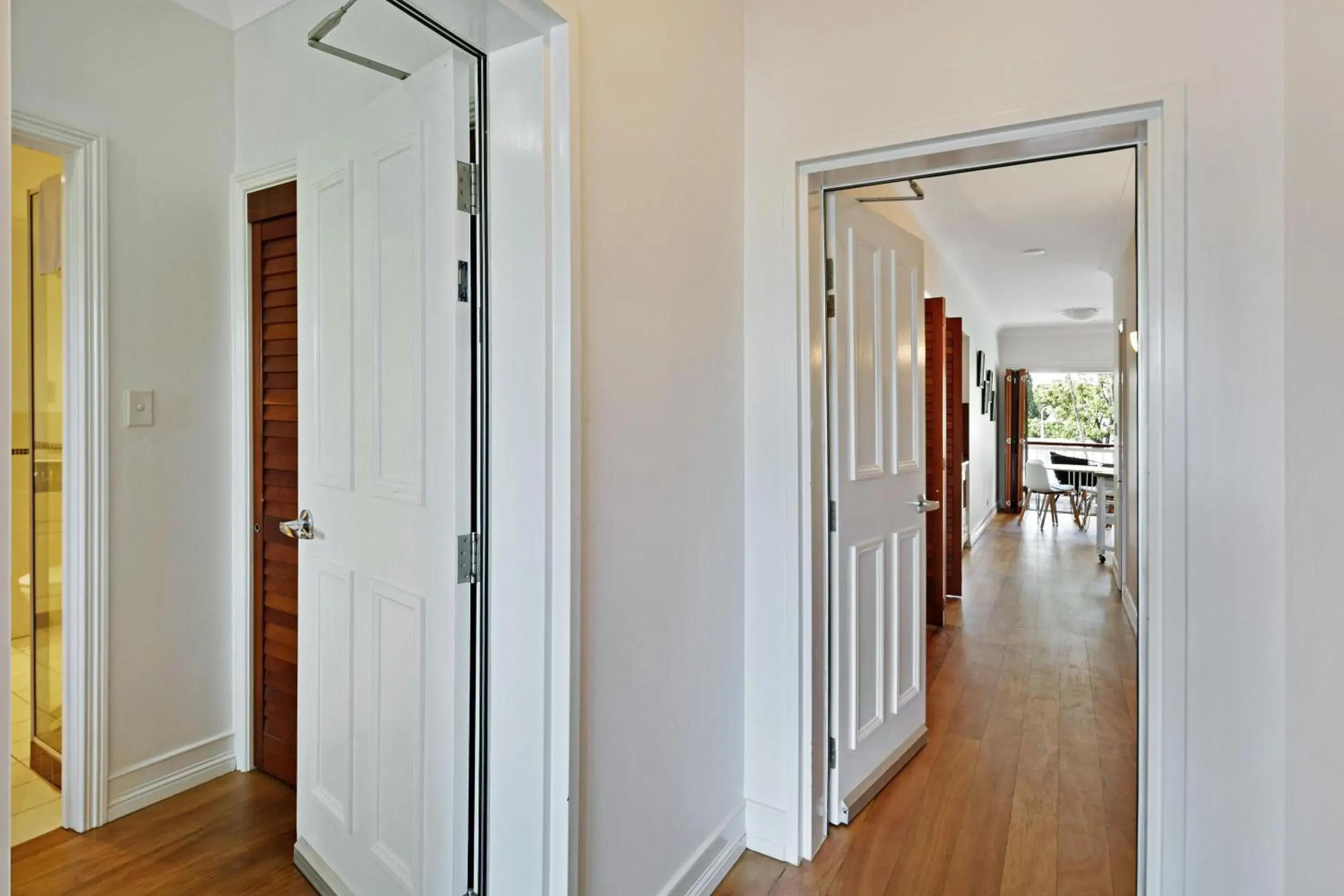 Two-Bedroom Dual Key Apartment in Mantra on the Inlet Two-Bedroom Dual Key Apartment in Mantra on the Inlet