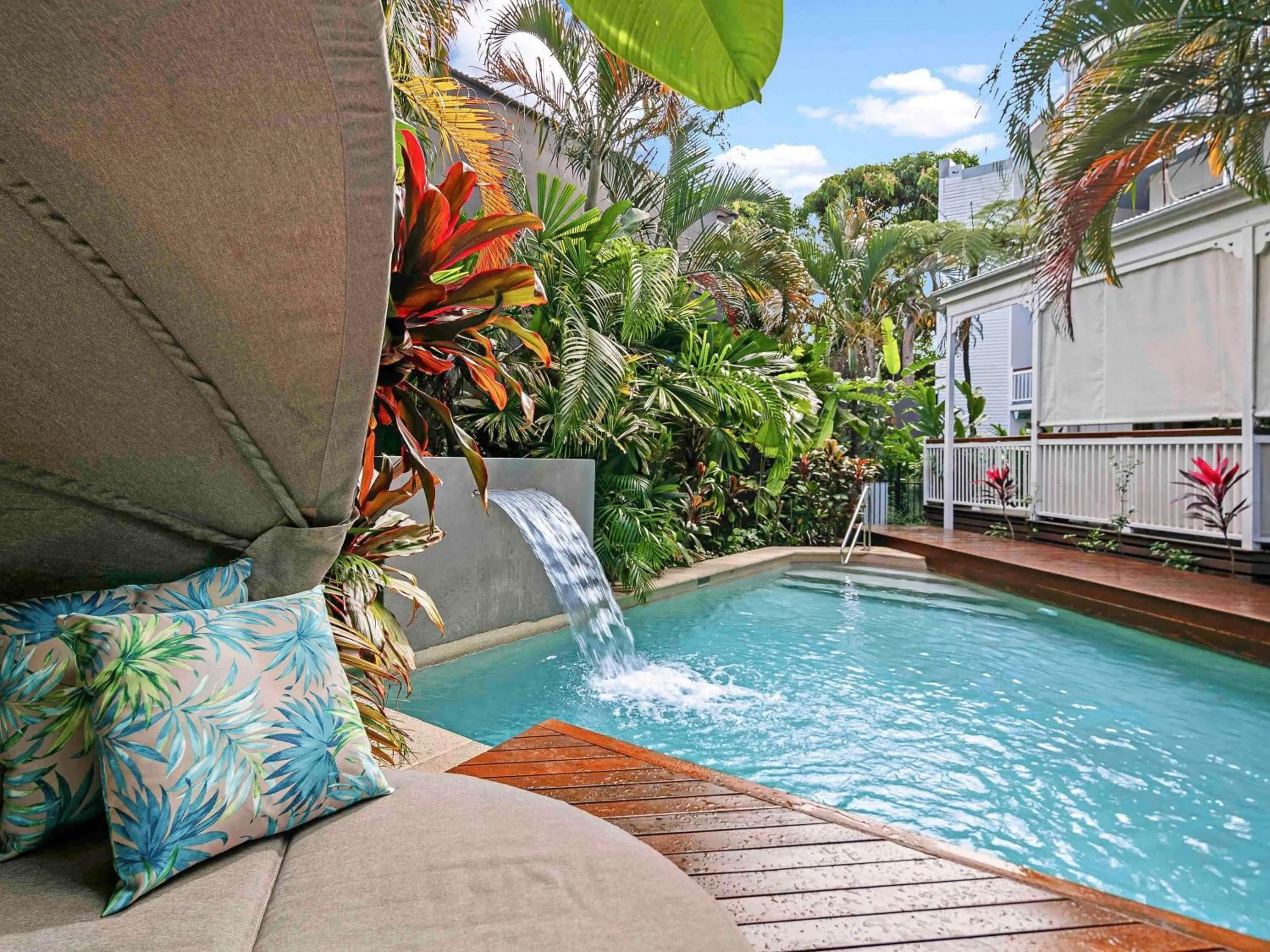 Other in Mantra on the Inlet