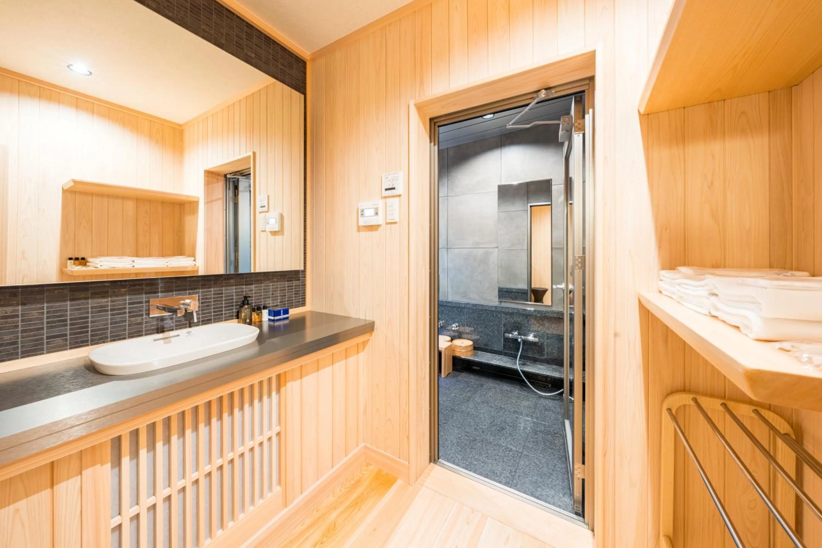 Bathroom in Koyasan Shukubo Ekoin